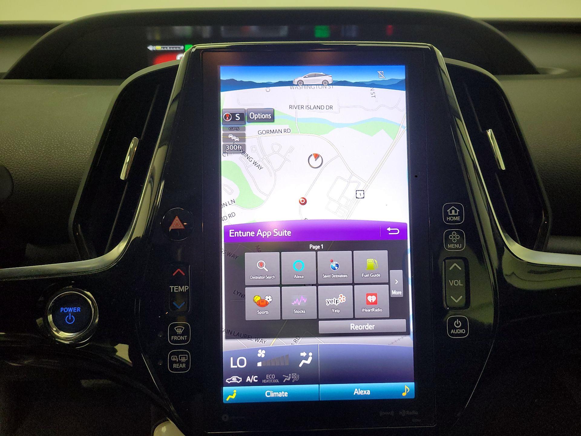Thumbnail: 2018 Toyota Prius - 15