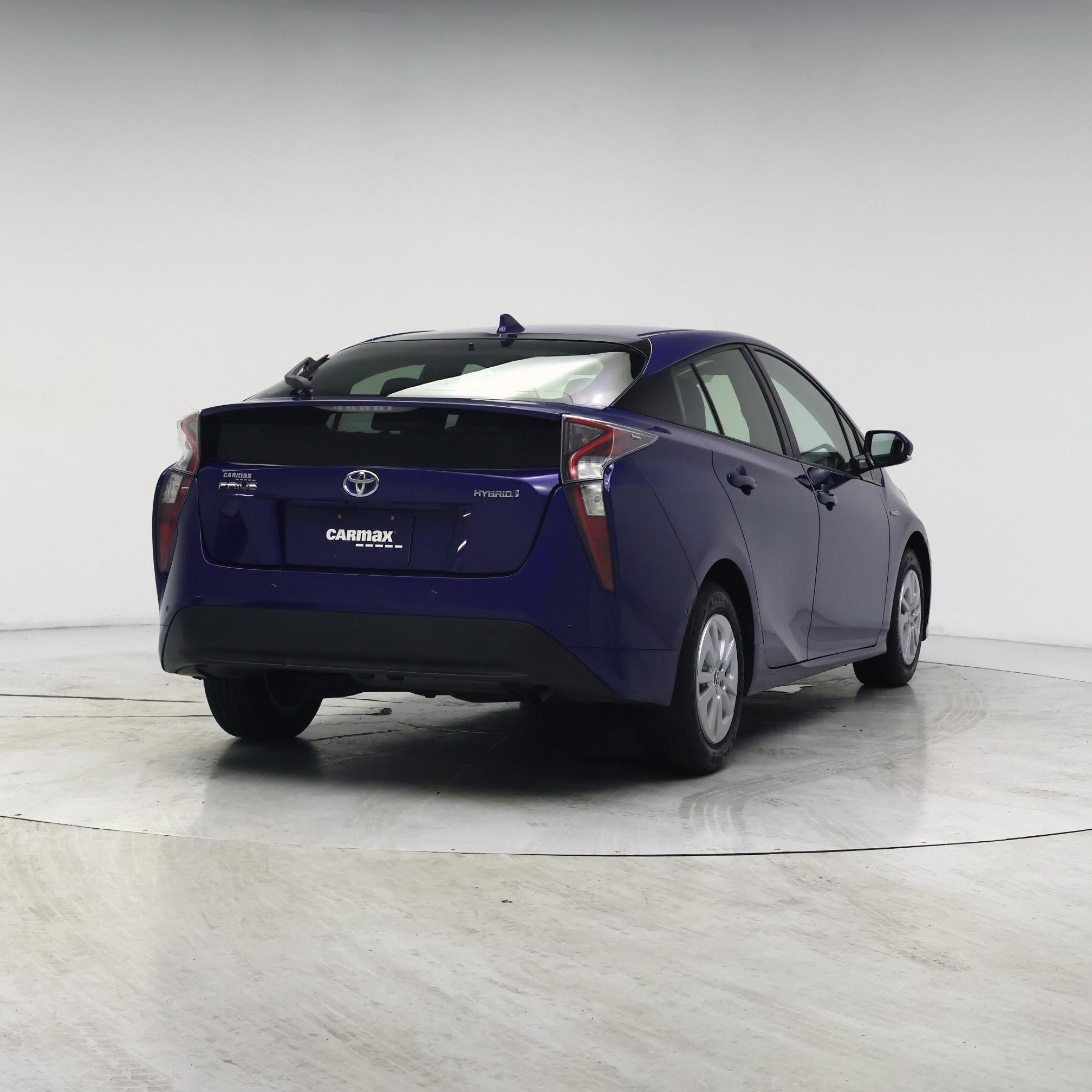 Thumbnail: 2018 Toyota Prius - 8