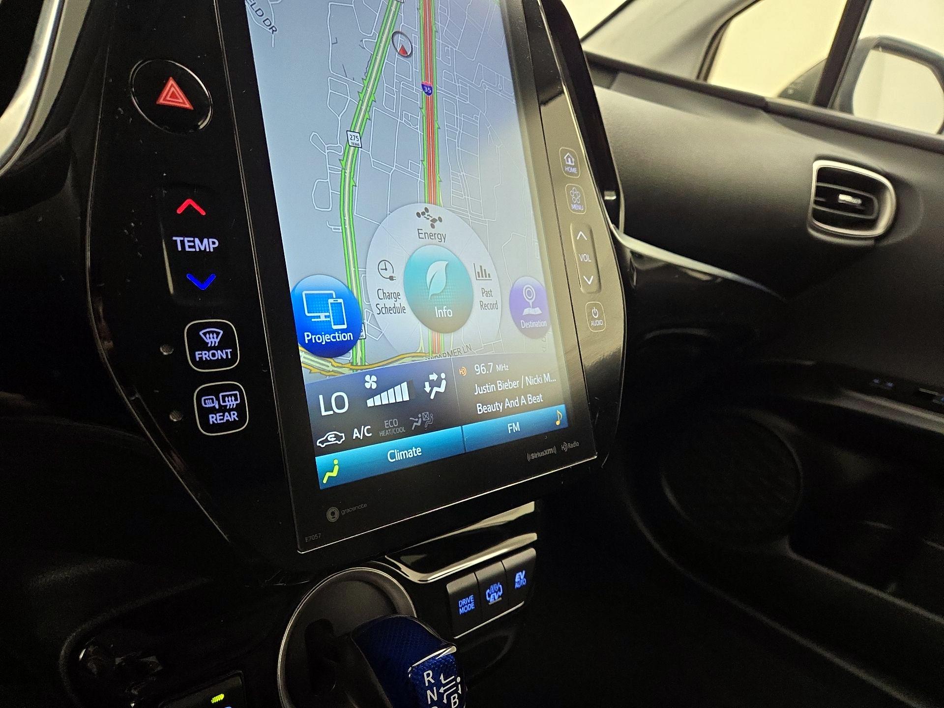 Thumbnail: 2022 Toyota Prius Prime - 17