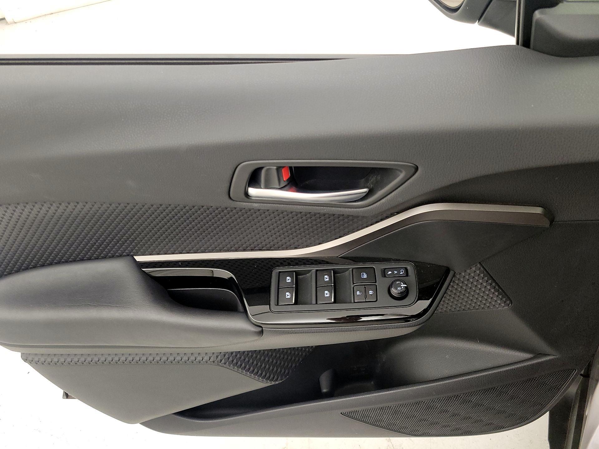 Thumbnail: 2019 Toyota C-HR - 12