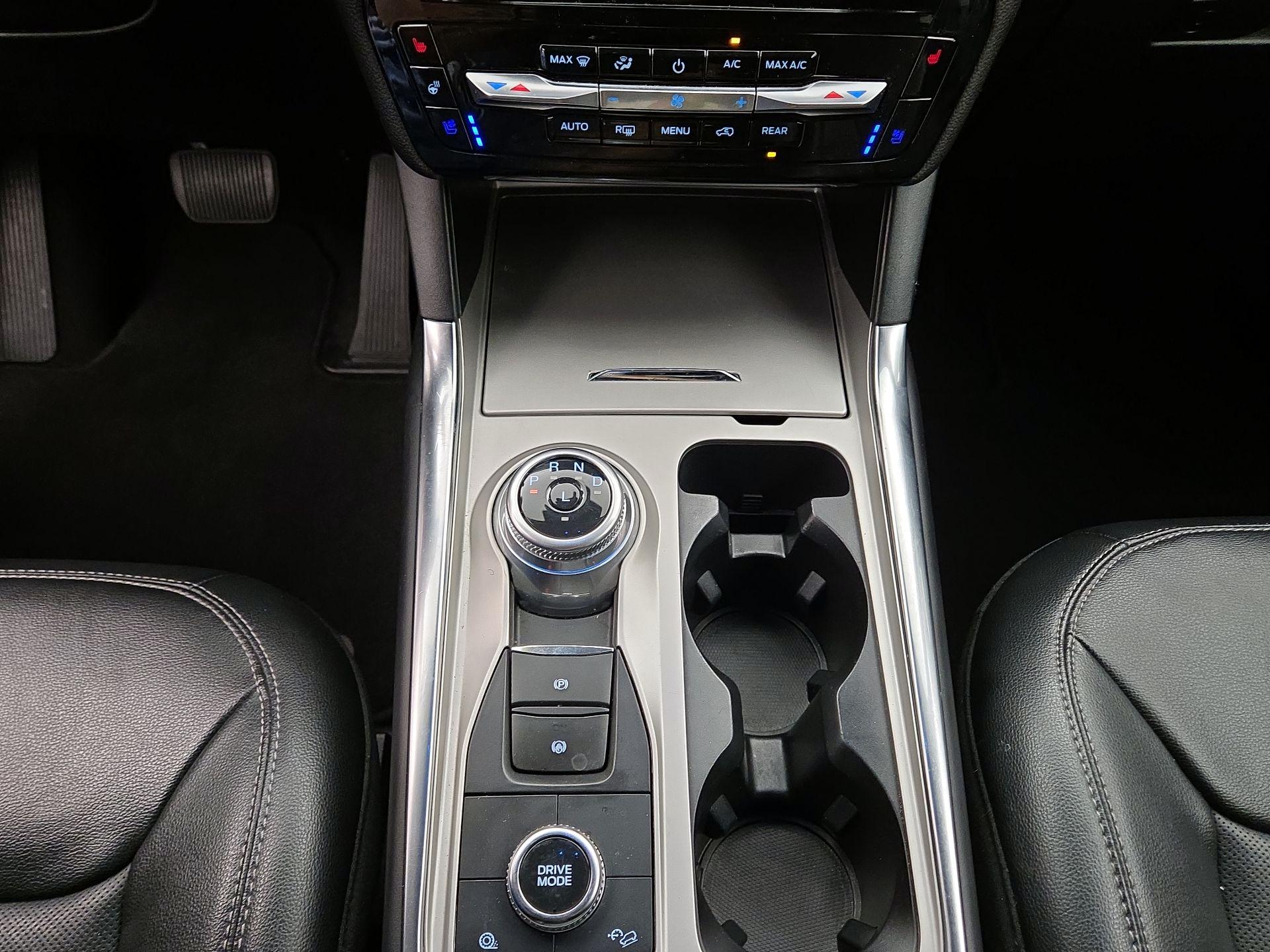 Thumbnail: 2022 Ford Explorer - 18