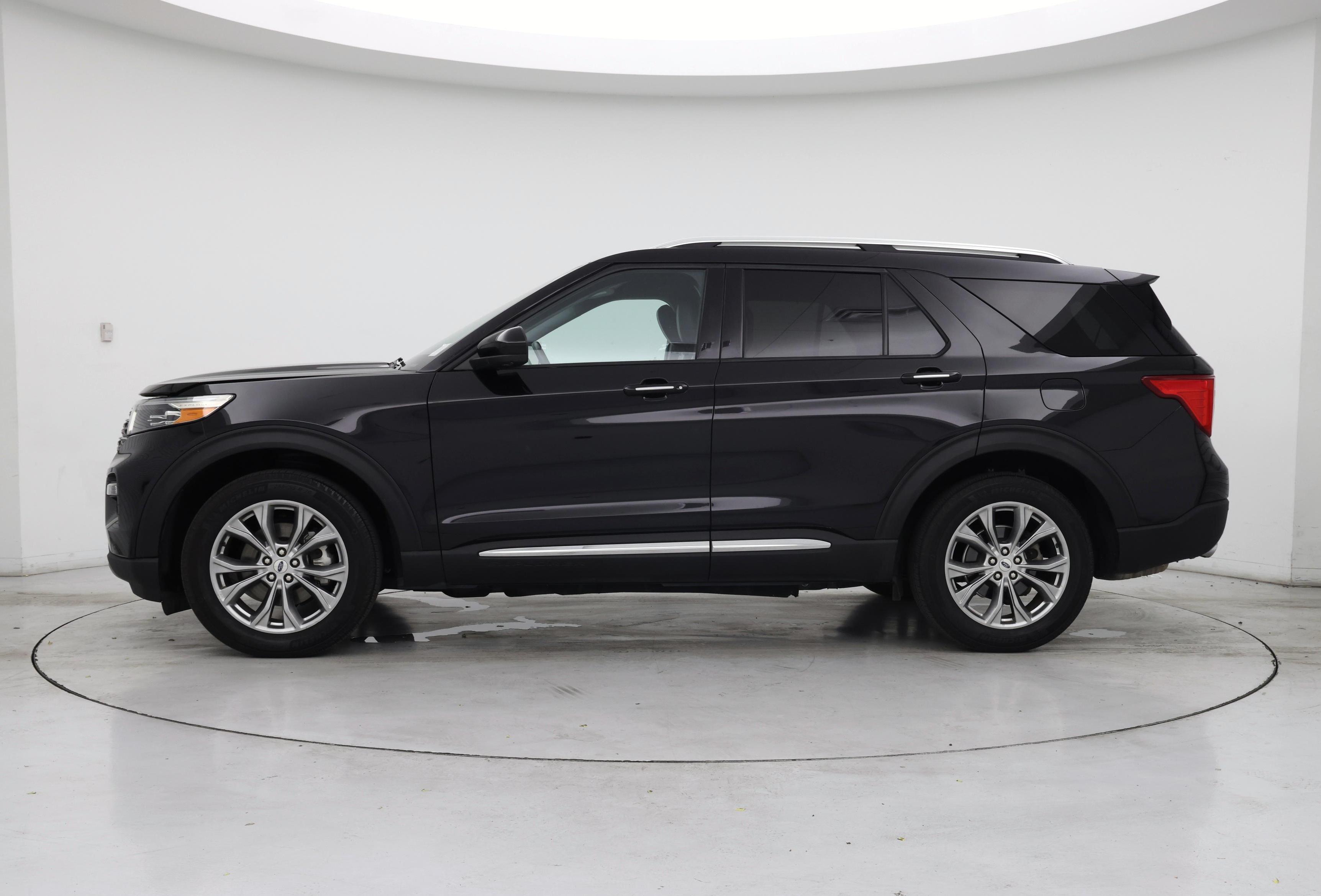 Thumbnail: 2022 Ford Explorer - 3
