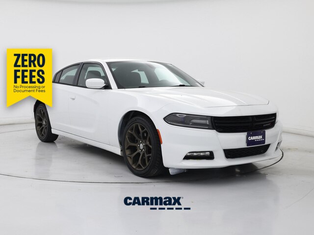 White 2015 Dodge Charger Sedan Rear-Wheel Drive Automatic