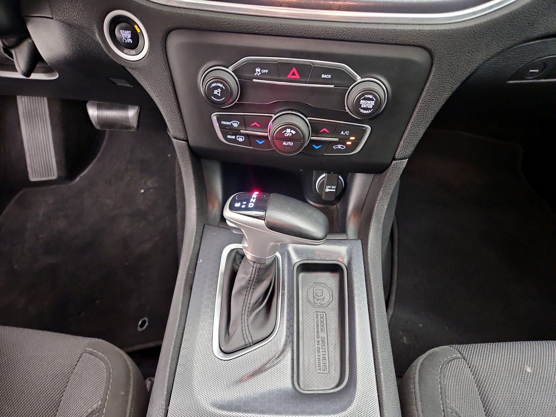 Thumbnail: 2015 Dodge Charger - 16
