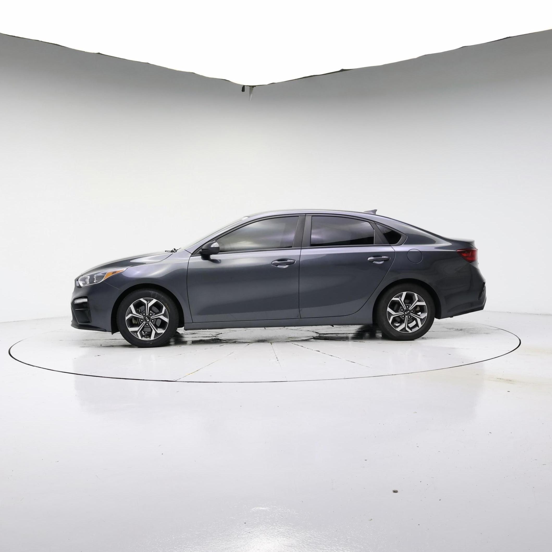 Thumbnail: 2019 Kia Forte - 3