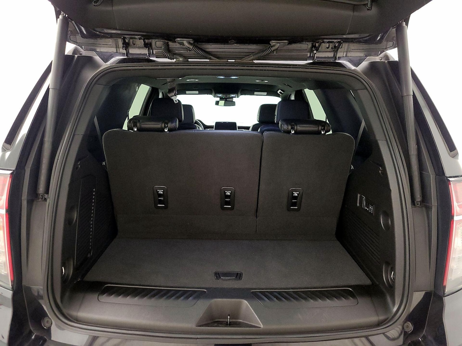2023 Chevrolet Tahoe LT - Photo 23