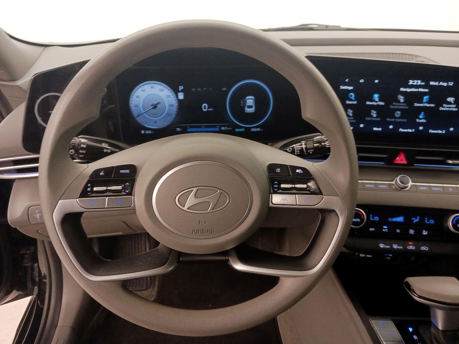 2024 Hyundai Elantra SEL - Photo 11