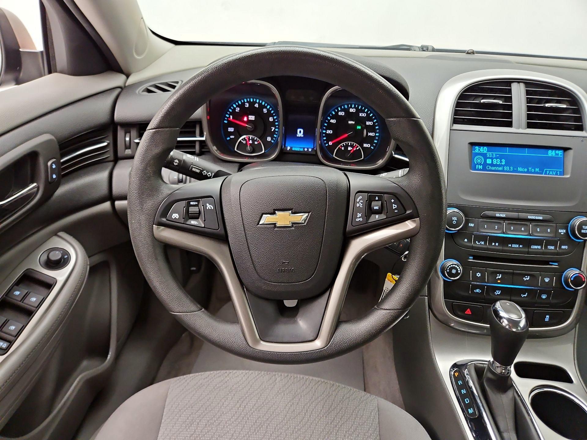 Thumbnail: 2014 Chevrolet Malibu - 10