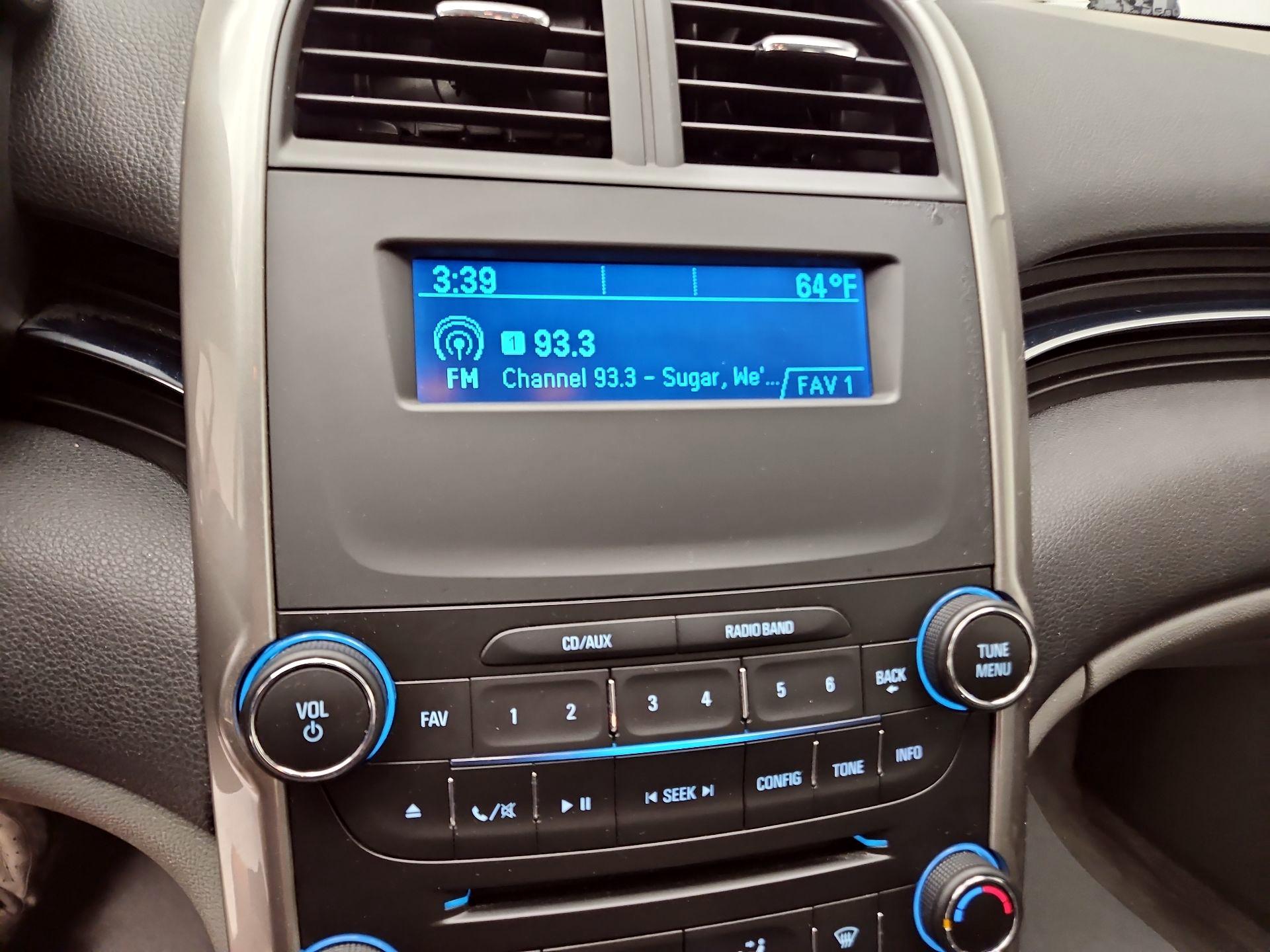 Thumbnail: 2014 Chevrolet Malibu - 14