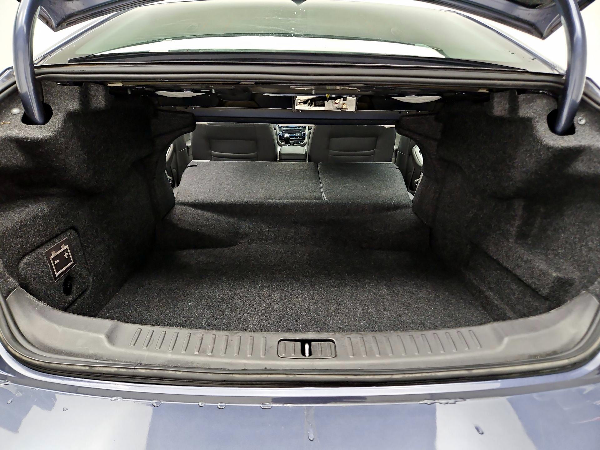 Thumbnail: 2014 Chevrolet Malibu - 20