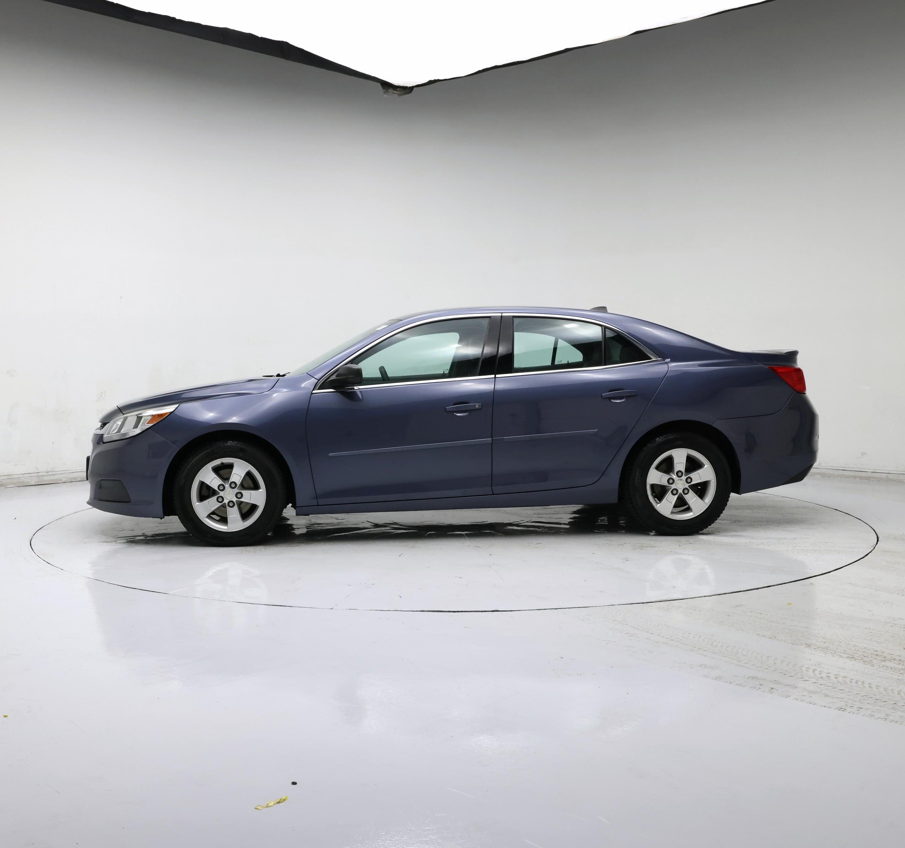 Thumbnail: 2014 Chevrolet Malibu - 3