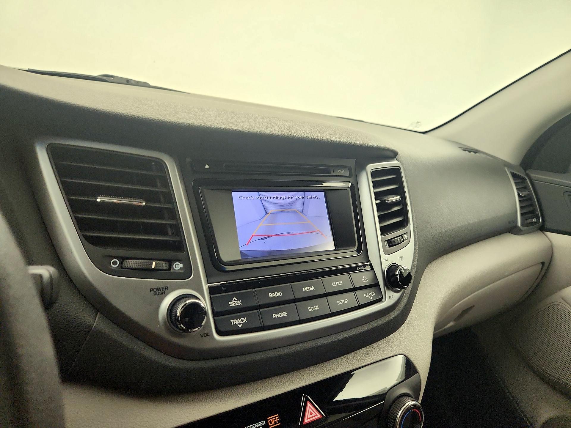 Thumbnail: 2016 Hyundai Tucson - 11