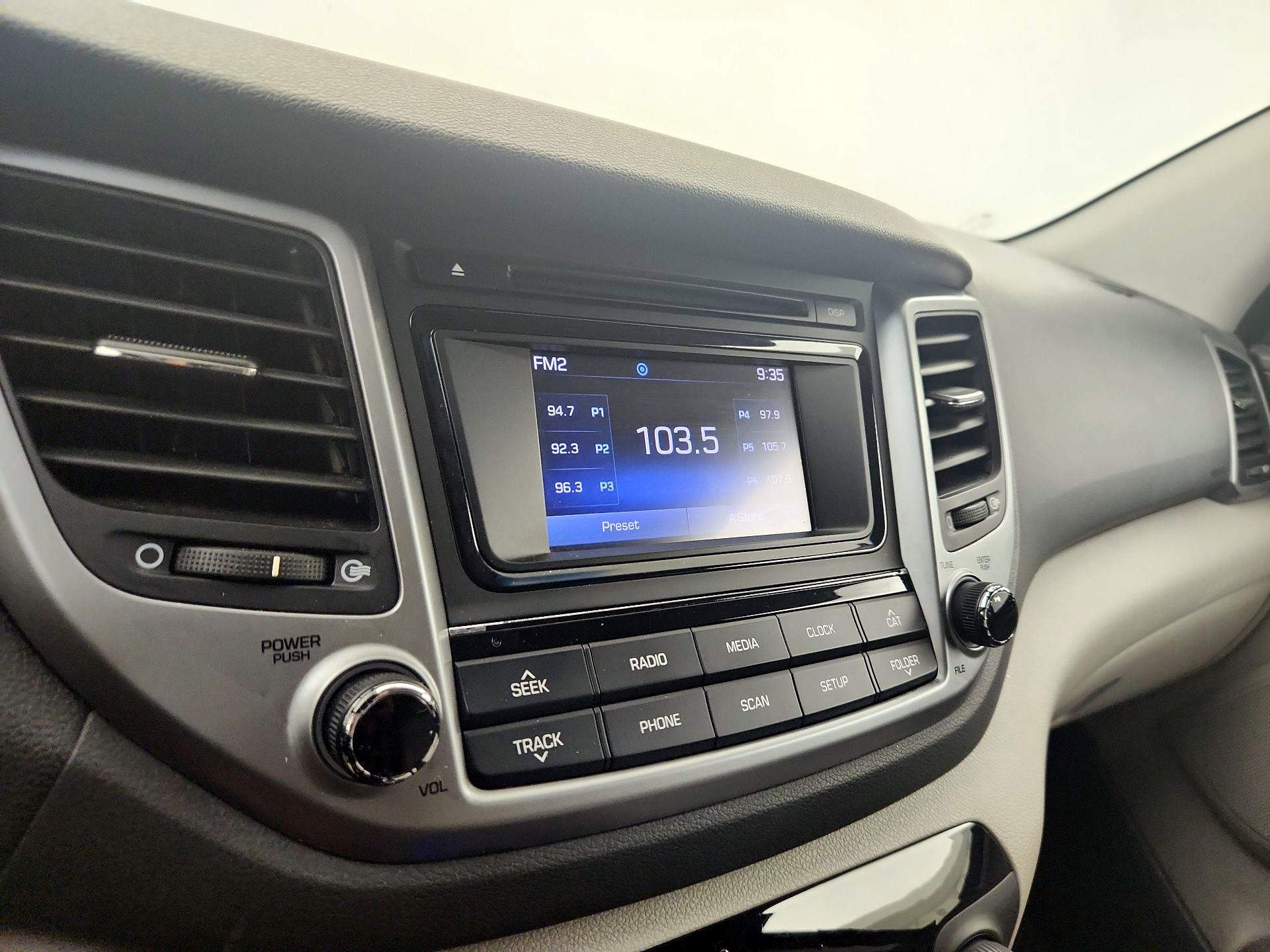 Thumbnail: 2016 Hyundai Tucson - 12