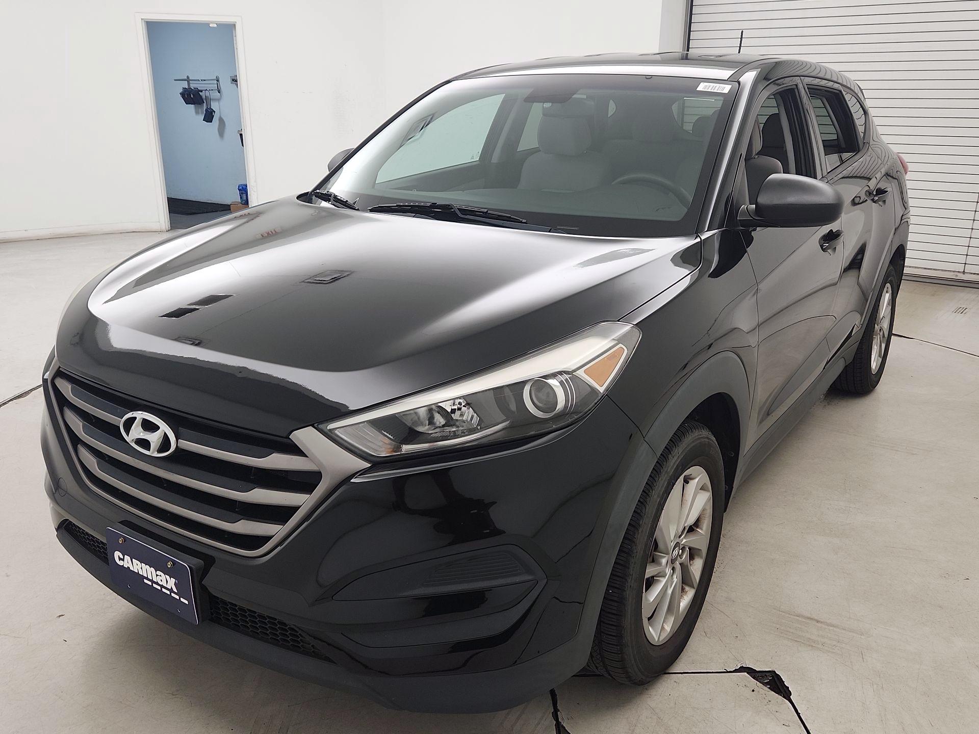 Thumbnail: 2016 Hyundai Tucson - 3