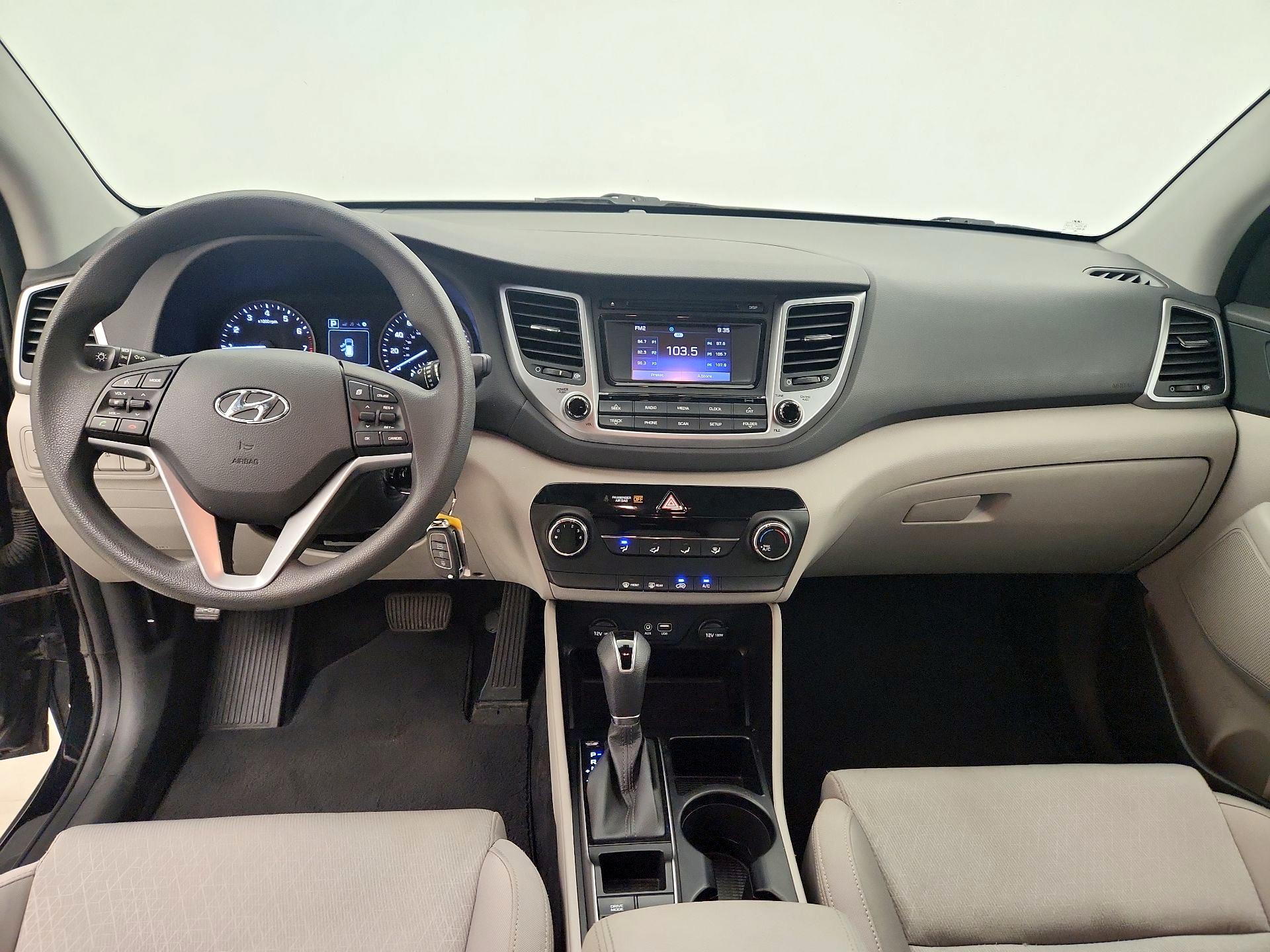 Thumbnail: 2016 Hyundai Tucson - 8