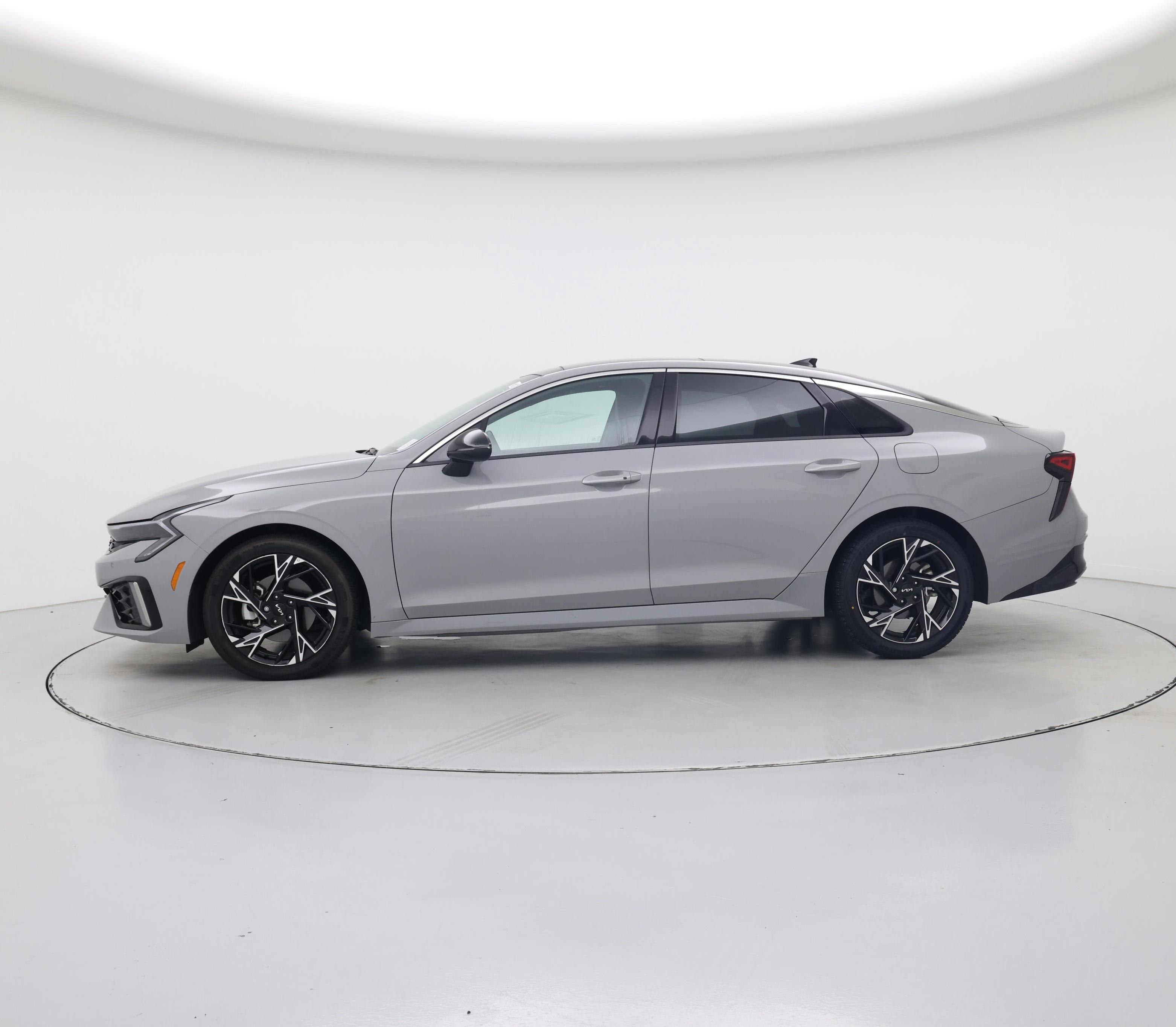 Thumbnail: 2025 Kia K5 - 3