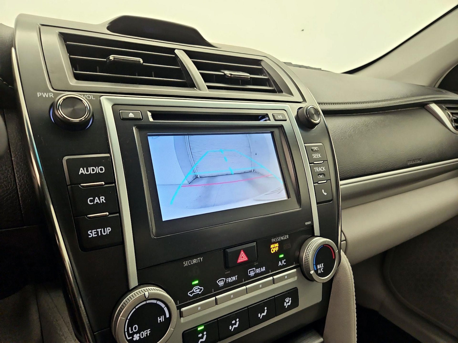 2014 Toyota Camry LE - Photo 16