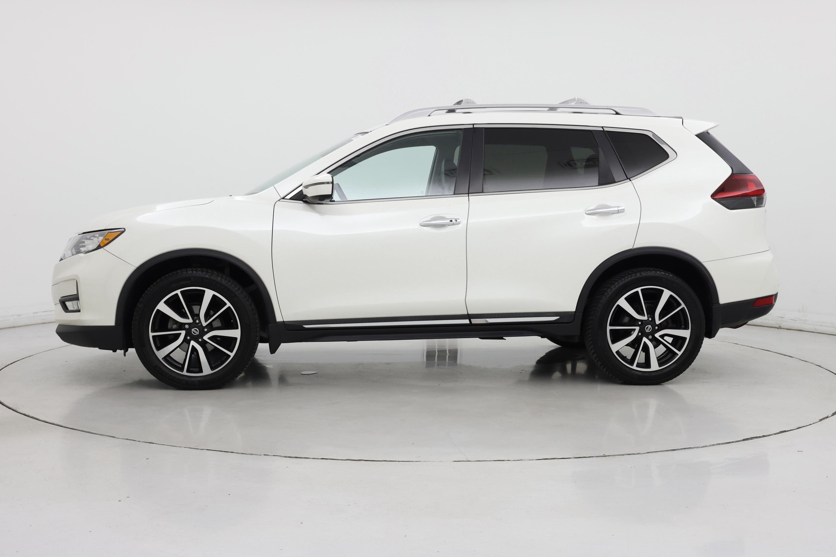 Thumbnail: 2019 Nissan Rogue - 3