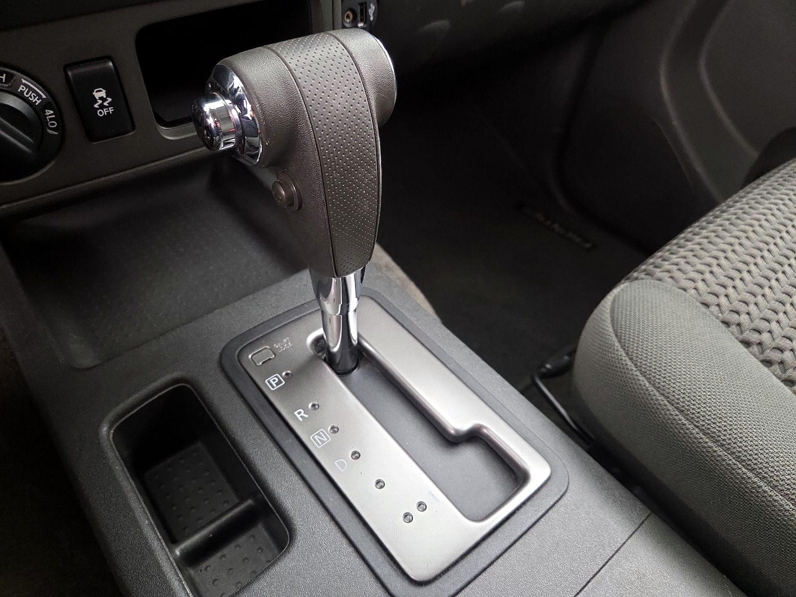 2017 Nissan Frontier SV - Photo 17
