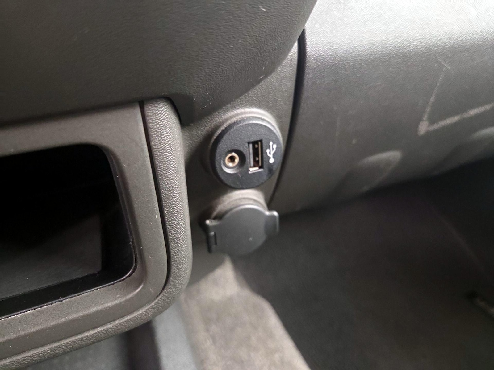 2017 Nissan Frontier SV - Photo 18