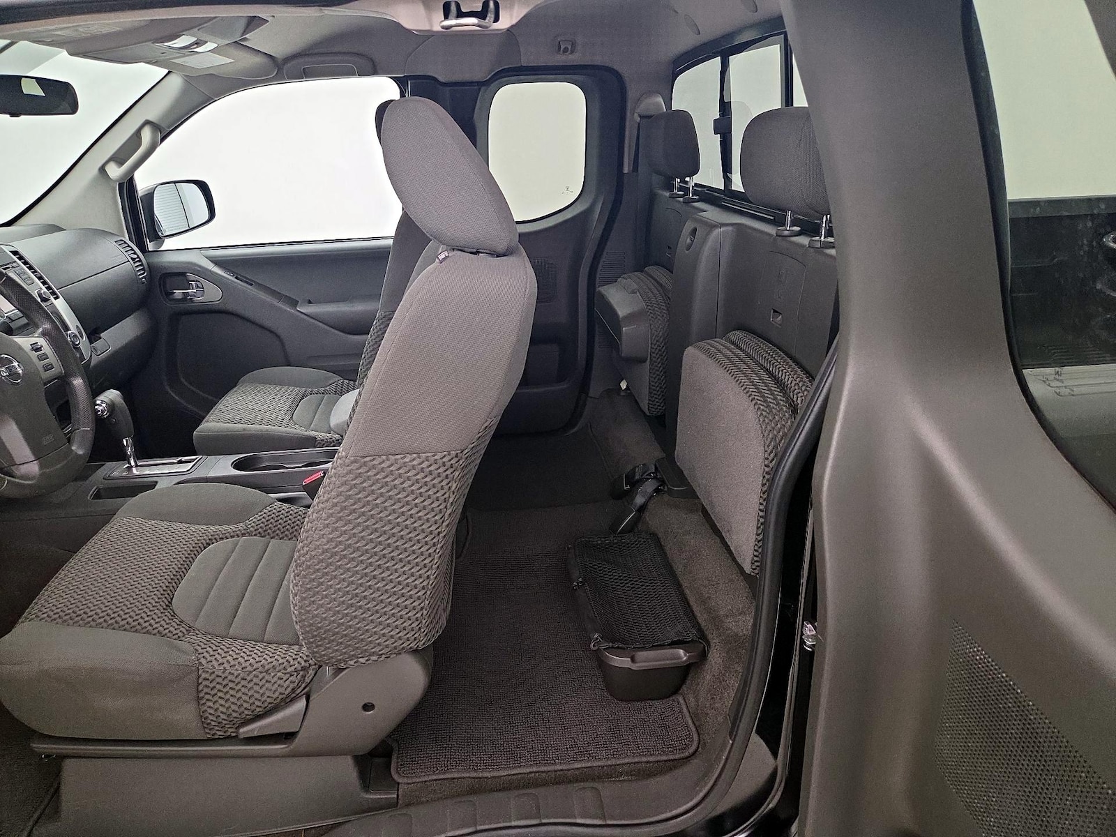 2017 Nissan Frontier SV - Photo 19
