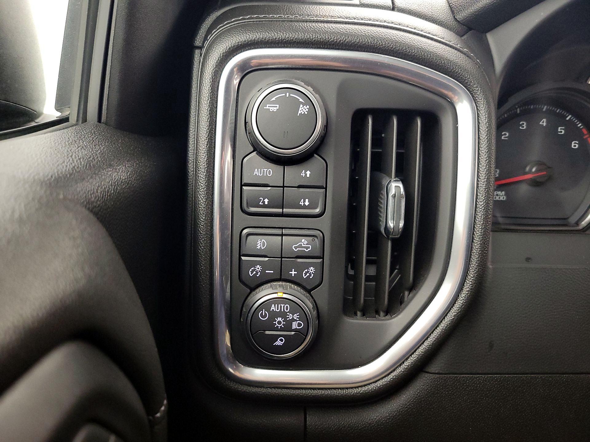Thumbnail: 2019 Chevrolet Silverado 1500 - 13