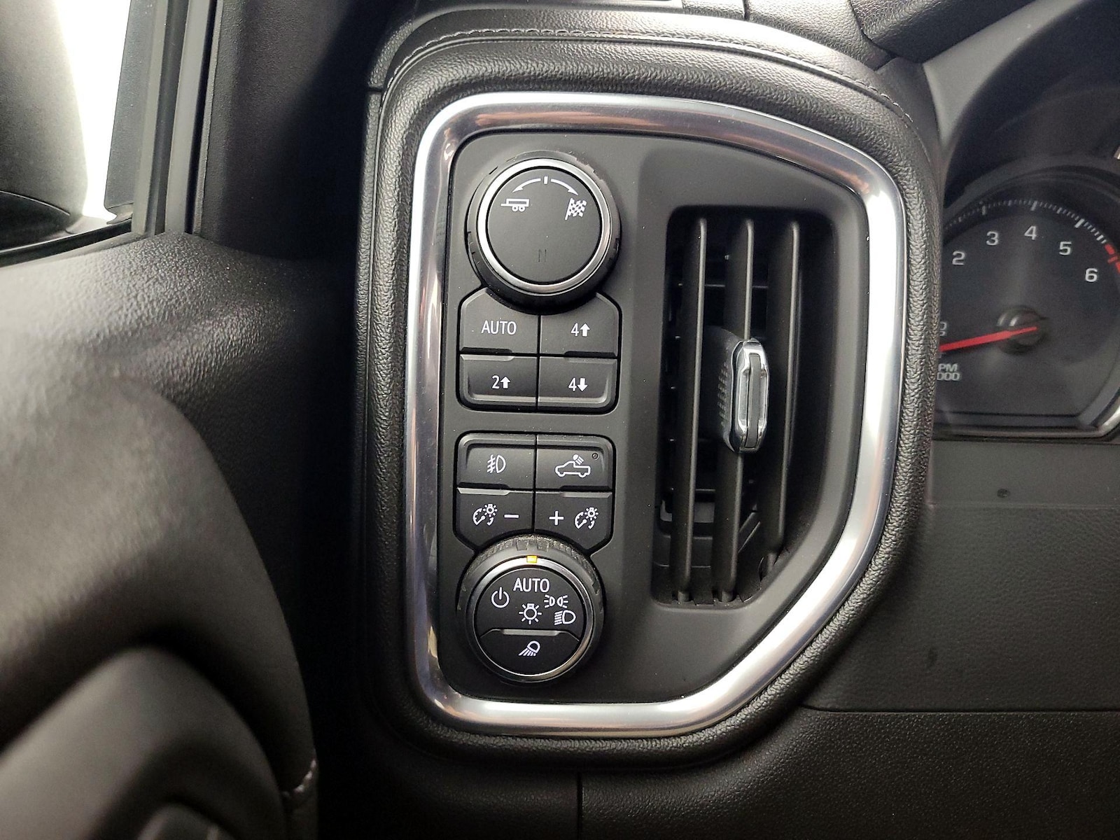 2019 Chevrolet Silverado 1500 LT Trail Boss - Photo 14