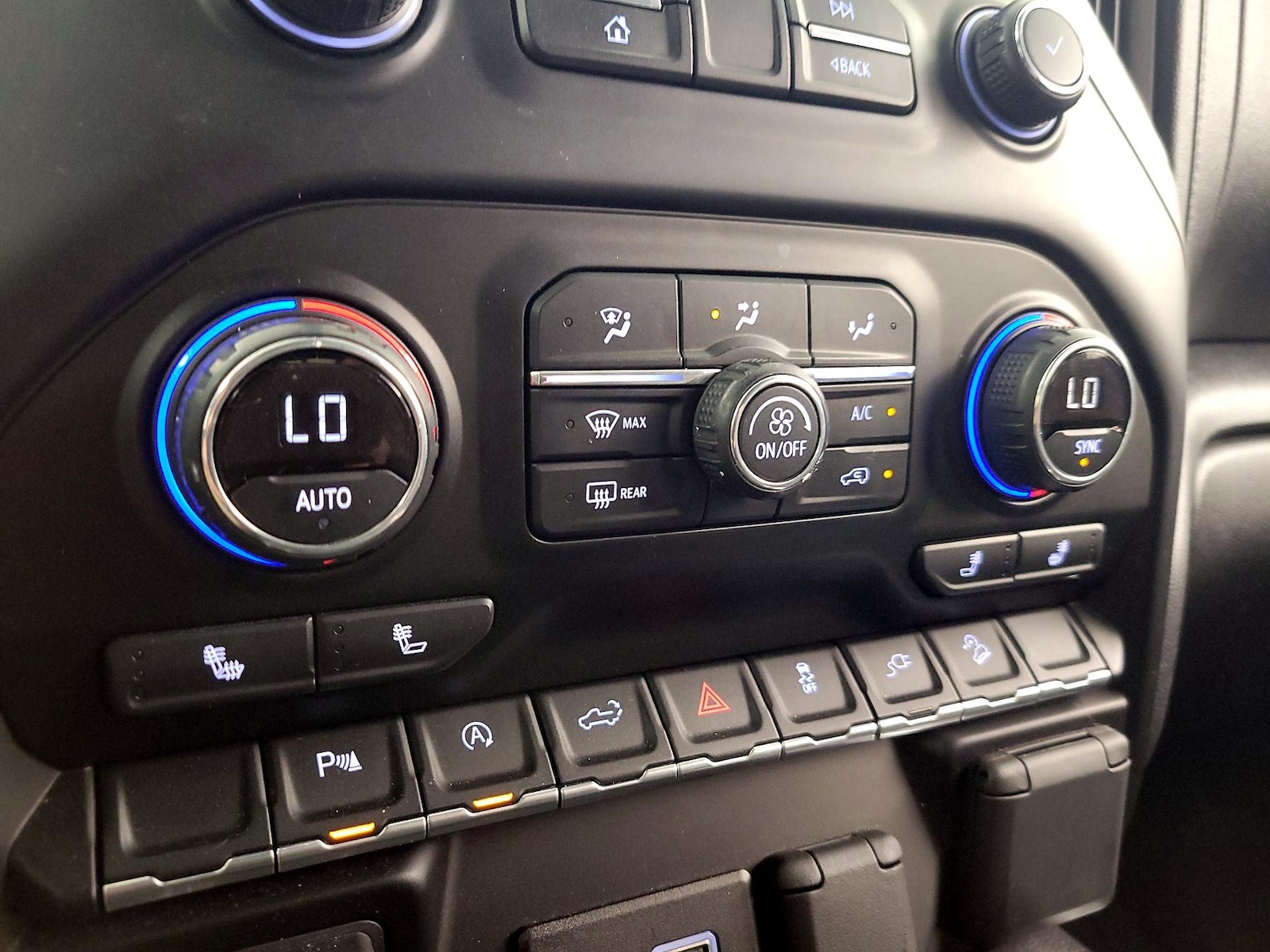 2019 Chevrolet Silverado 1500 LT Trail Boss - Photo 17
