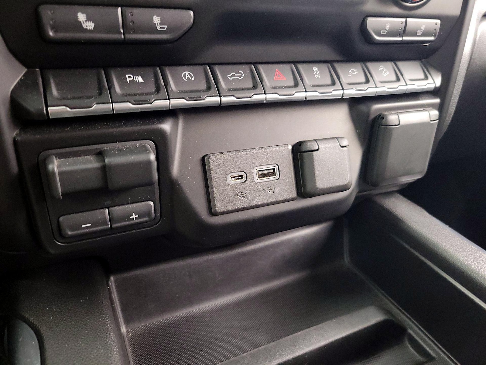 2019 Chevrolet Silverado 1500 LT Trail Boss - Photo 19