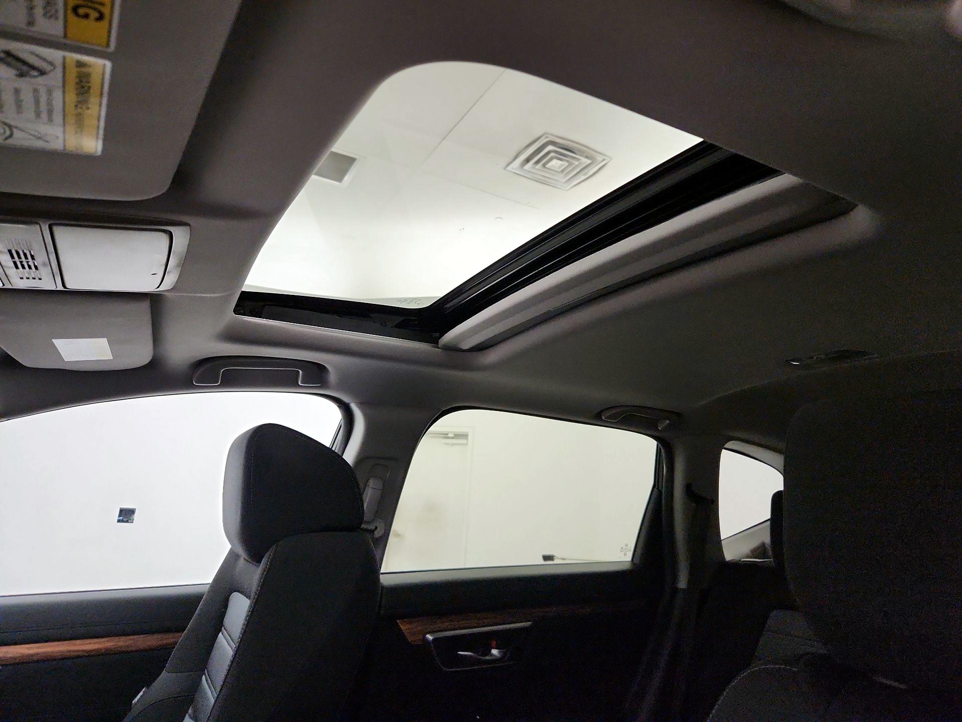 Thumbnail: 2017 Honda CR-V - 18