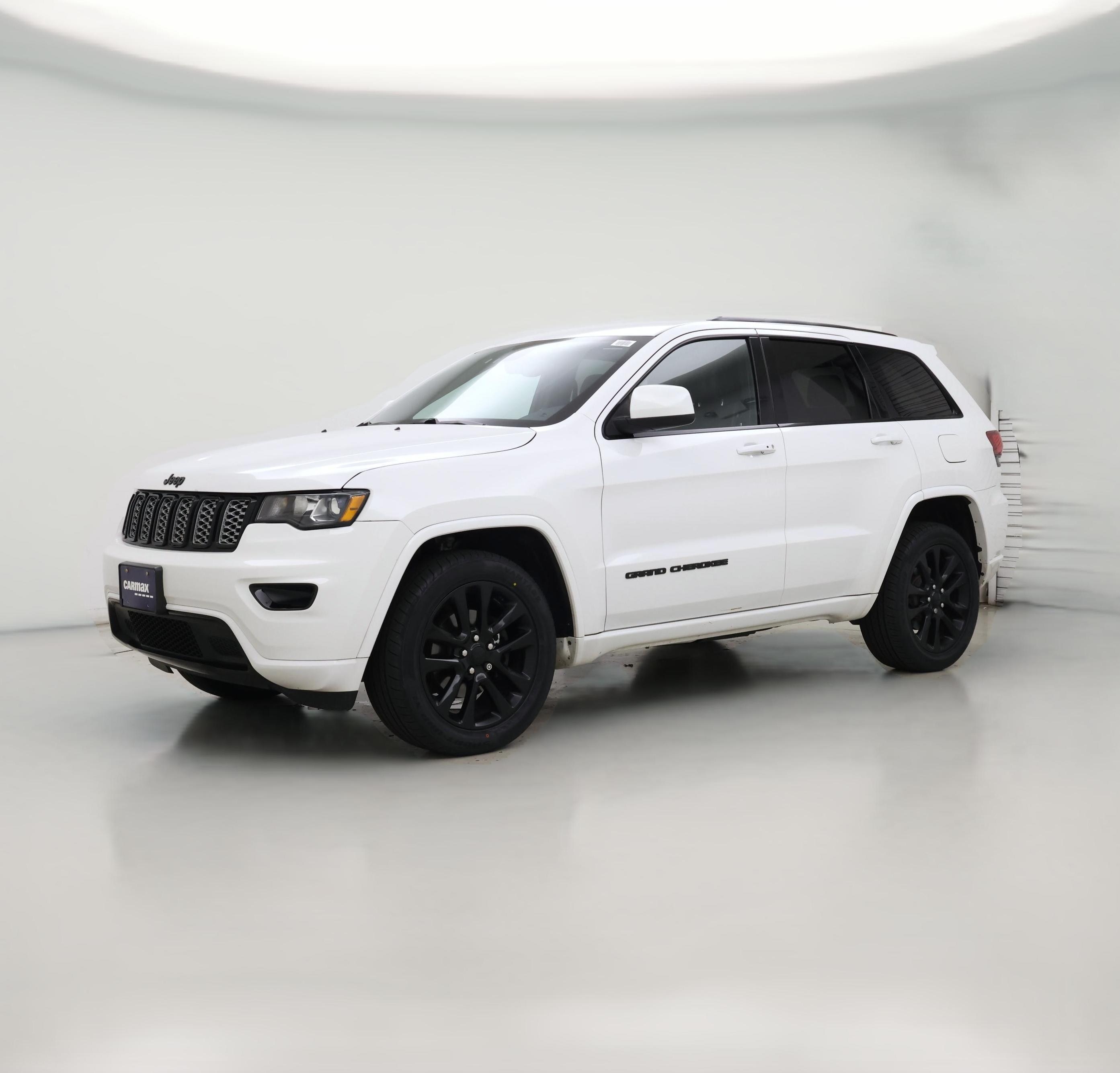 Thumbnail: 2017 Jeep Grand Cherokee - 1