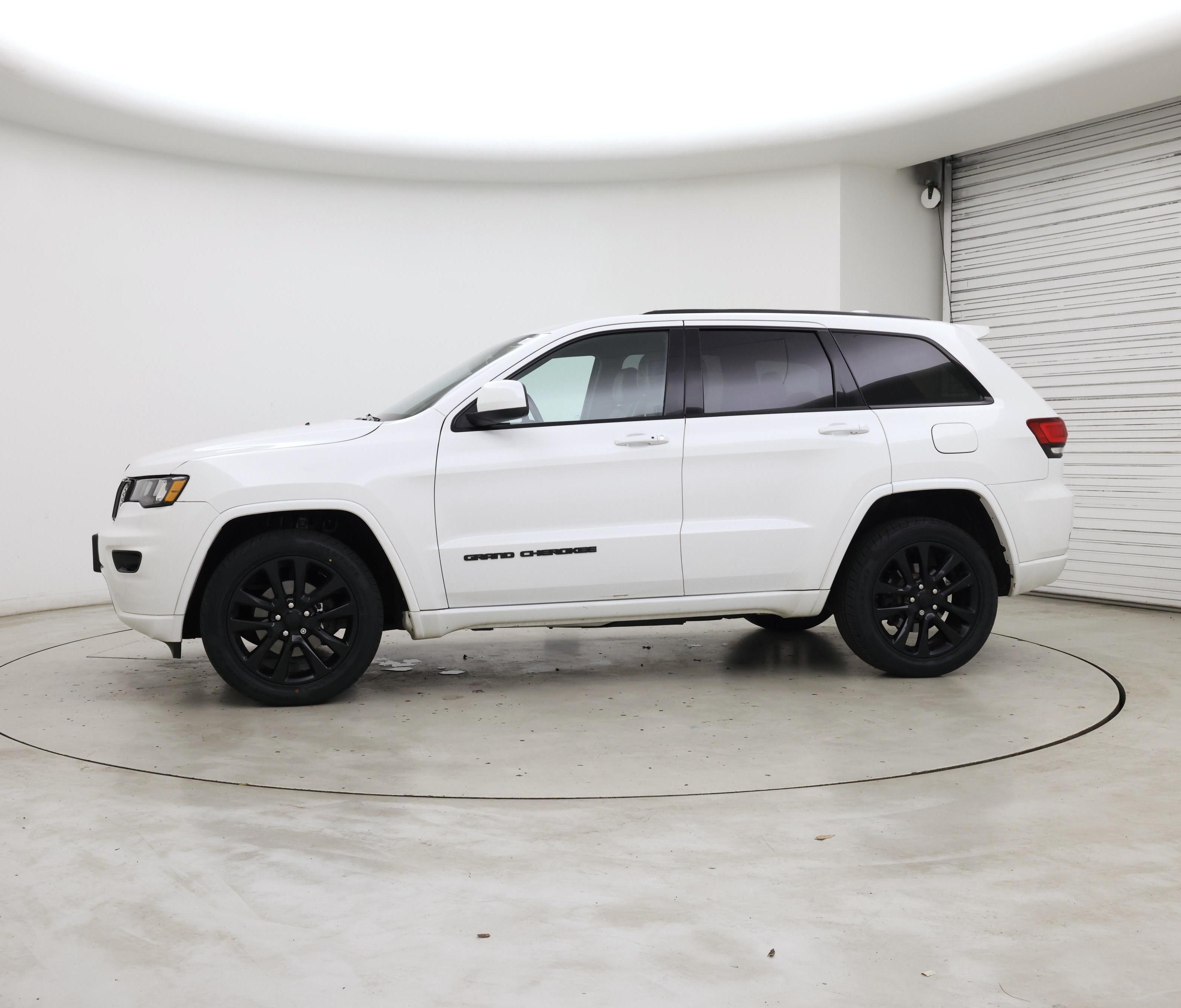 Thumbnail: 2017 Jeep Grand Cherokee - 5