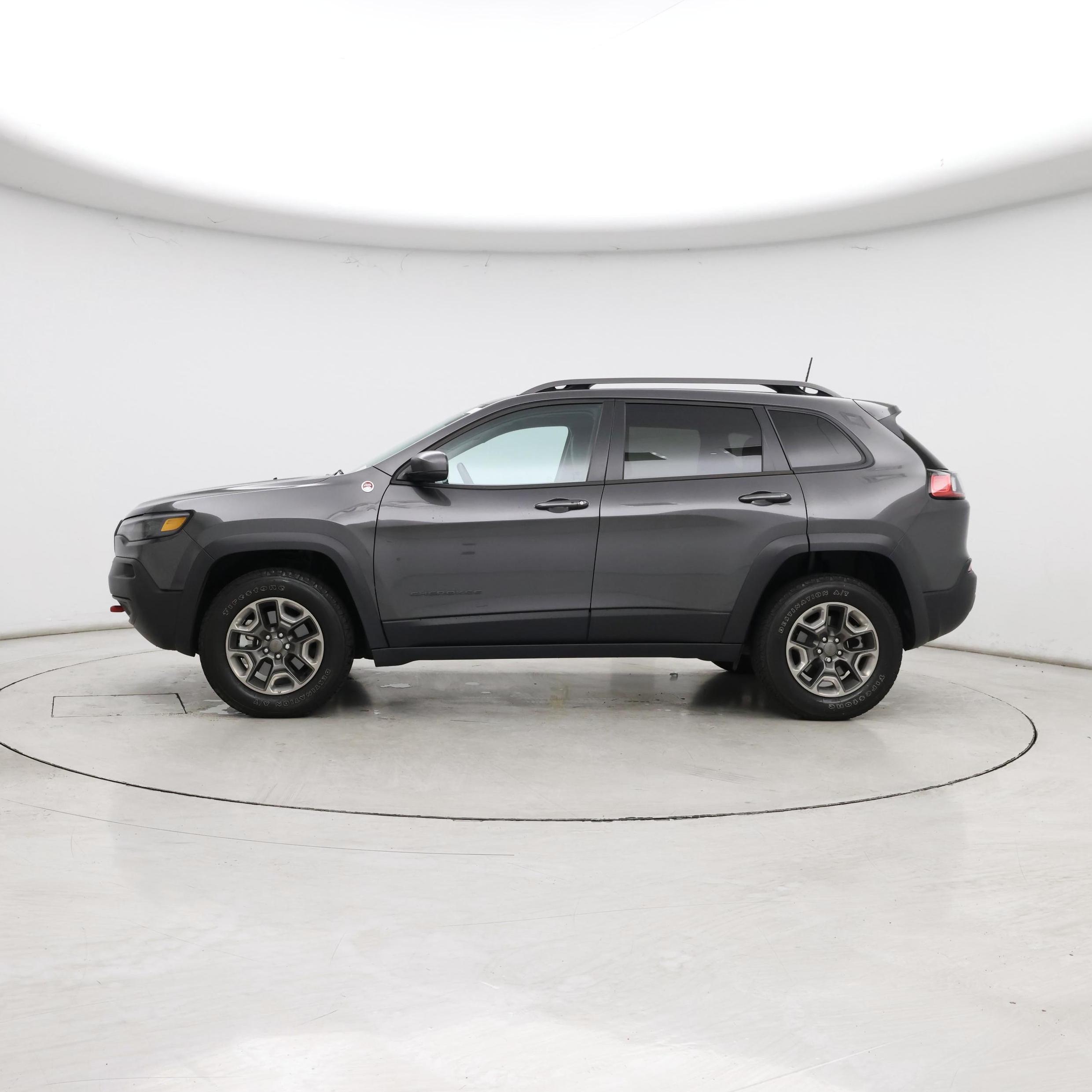 Thumbnail: 2020 Jeep Cherokee - 3
