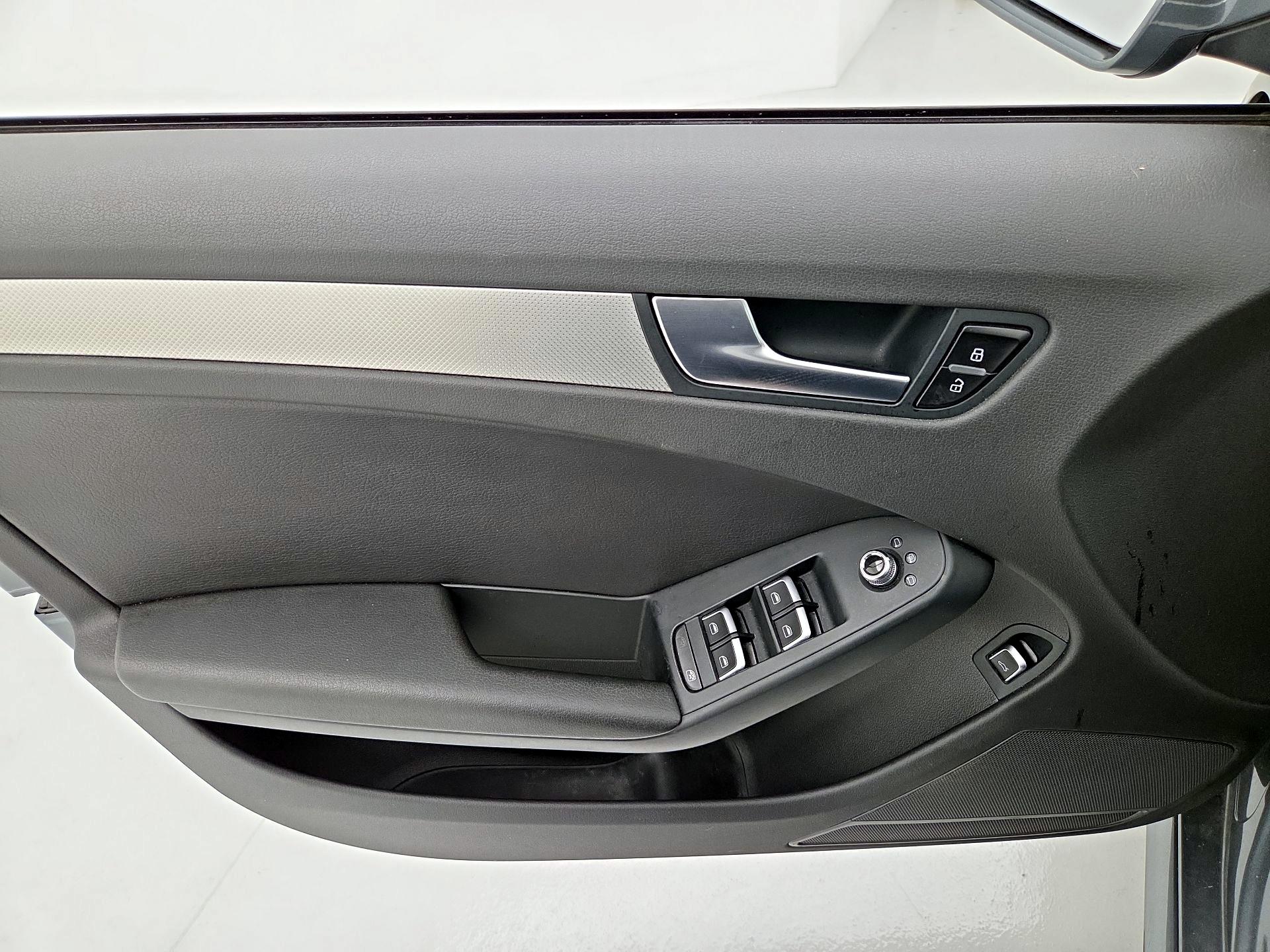 Thumbnail: 2016 Audi A4 - 12
