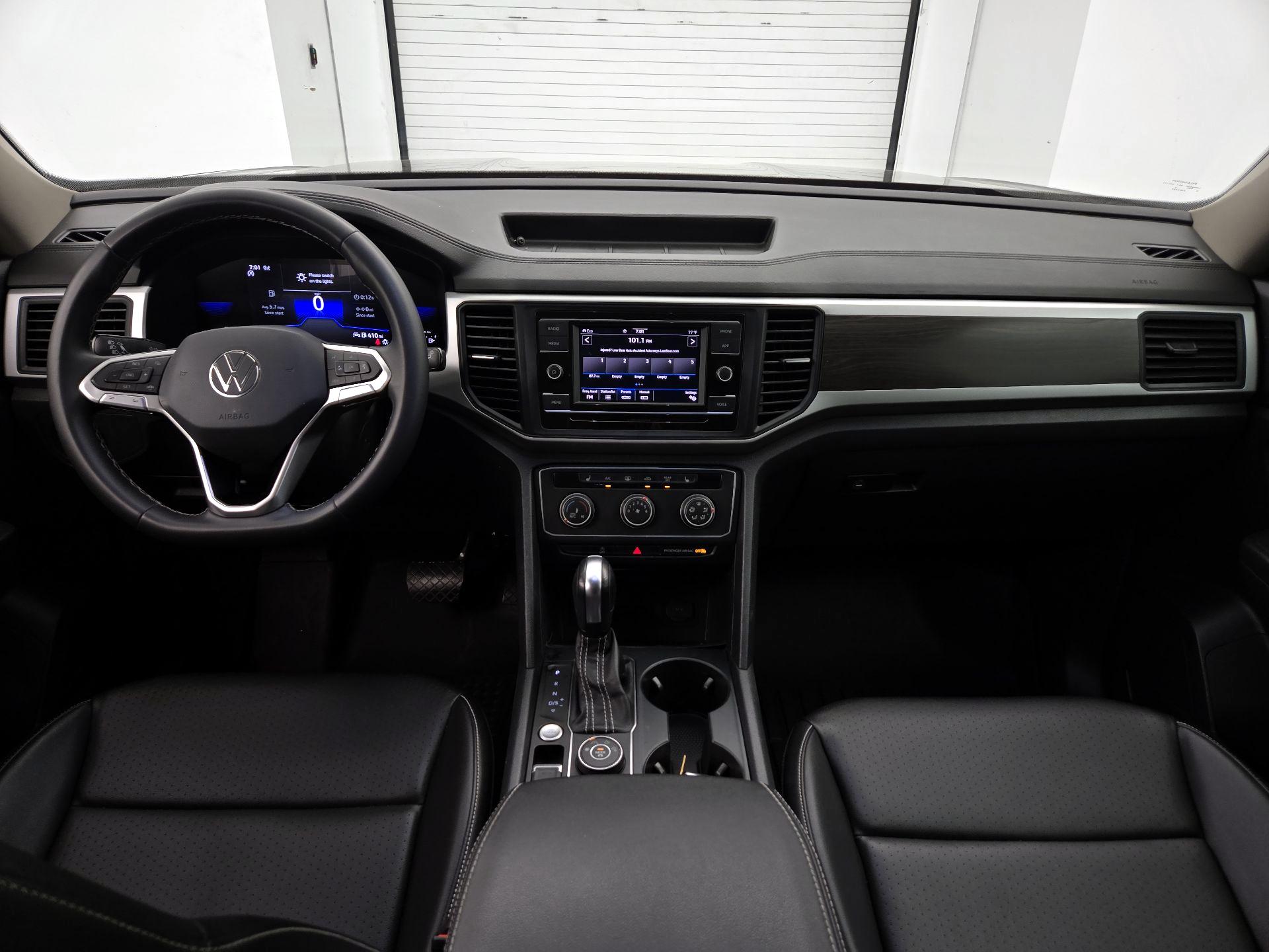 Thumbnail: 2023 Volkswagen Atlas - 9