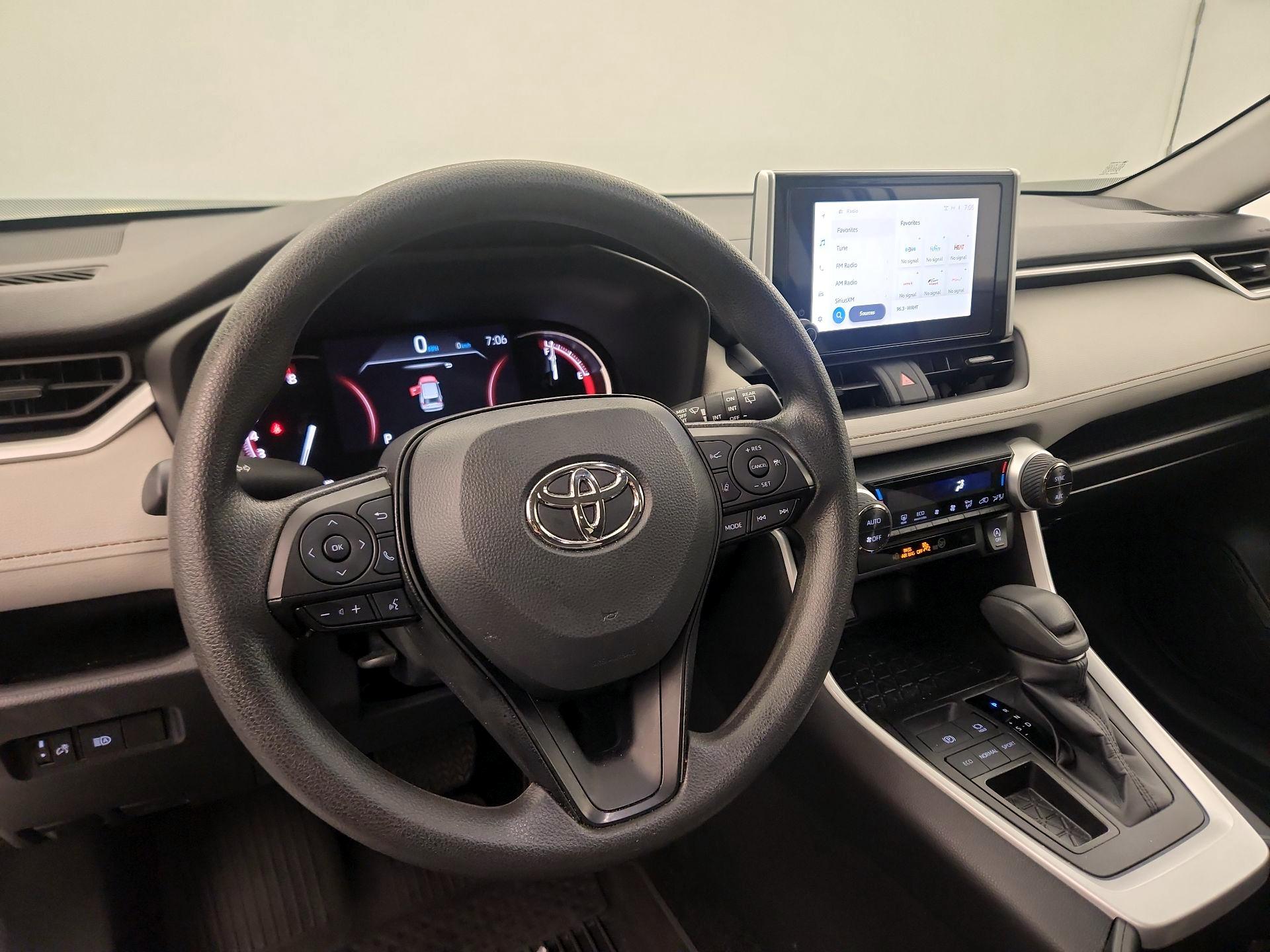 Thumbnail: 2024 Toyota RAV4 - 9