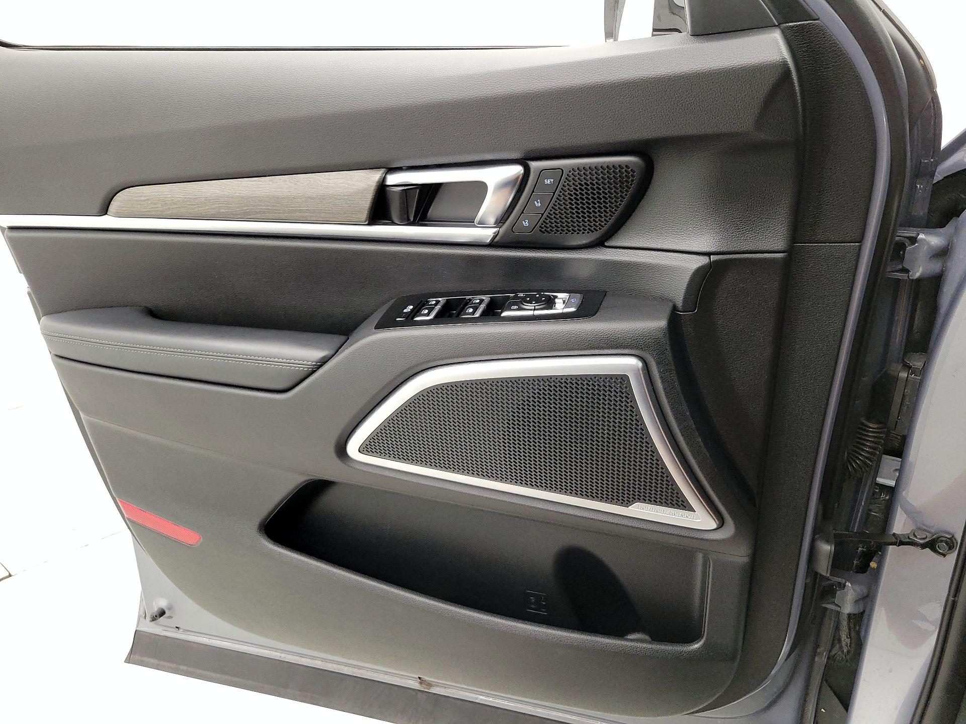 Thumbnail: 2022 Kia Telluride - 12