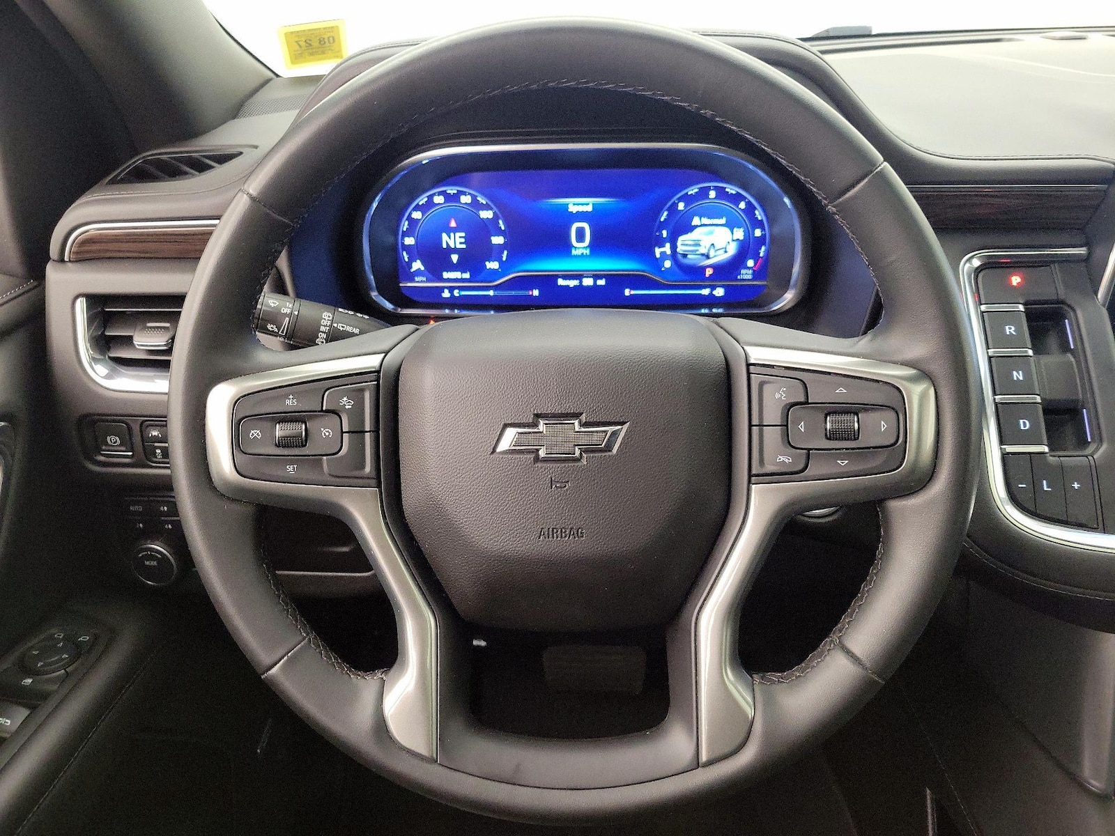 2023 Chevrolet Suburban Z71 - Photo 11