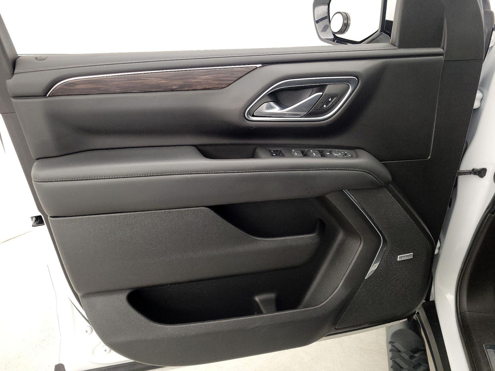 2023 Chevrolet Suburban Z71 - Photo 13