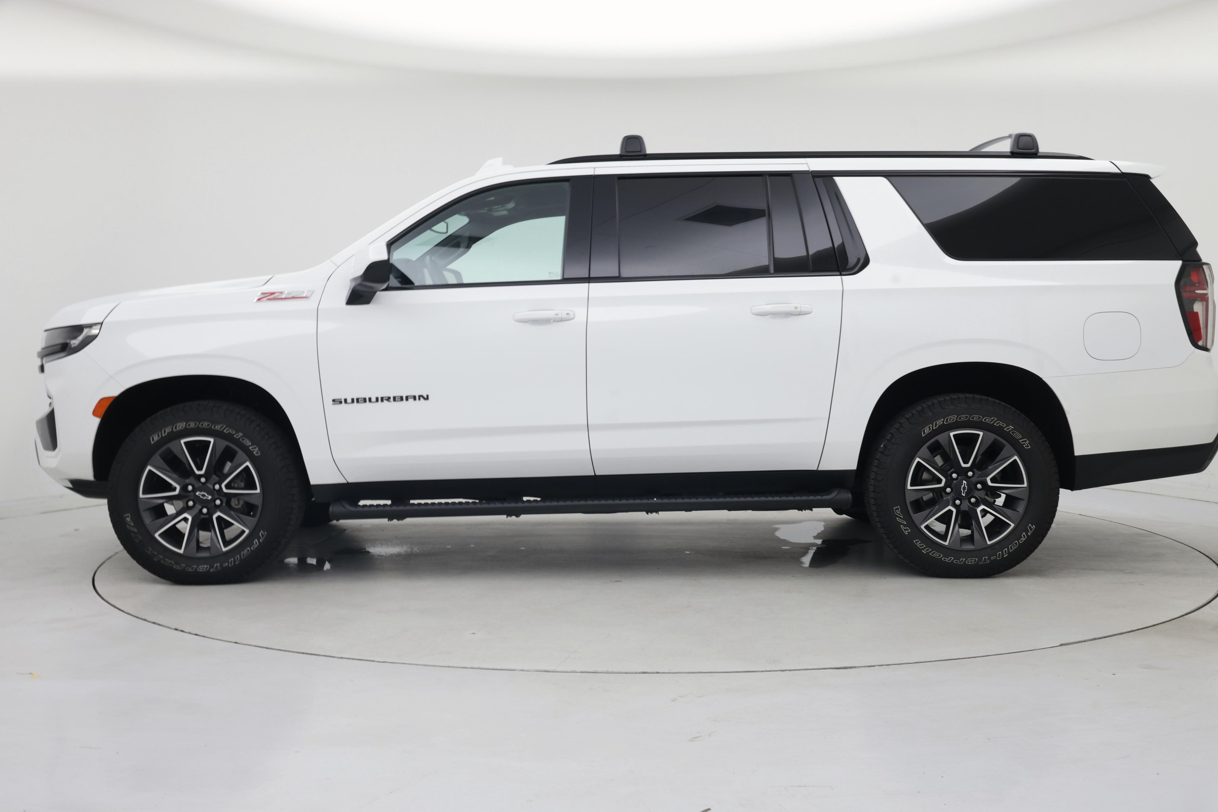 Thumbnail: 2023 Chevrolet Suburban - 3