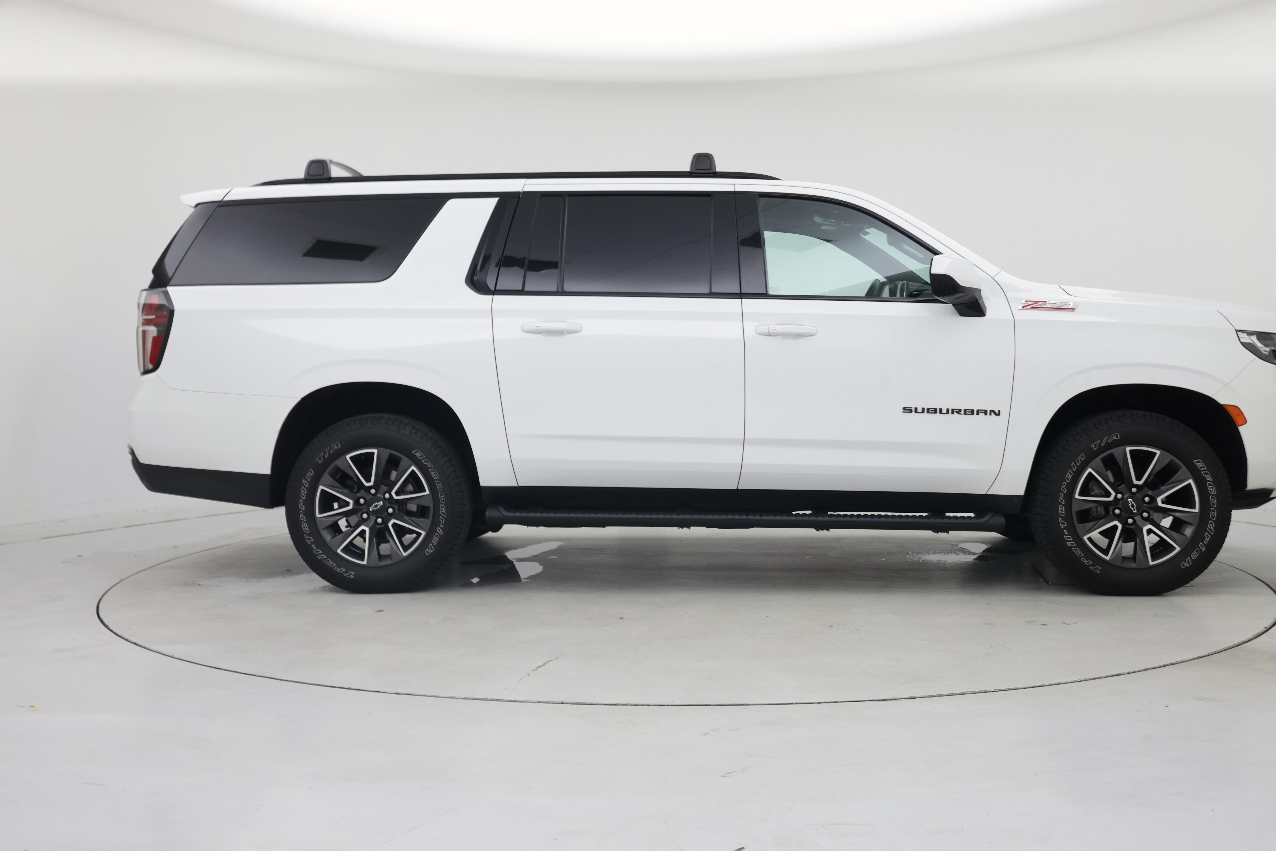 Thumbnail: 2023 Chevrolet Suburban - 7