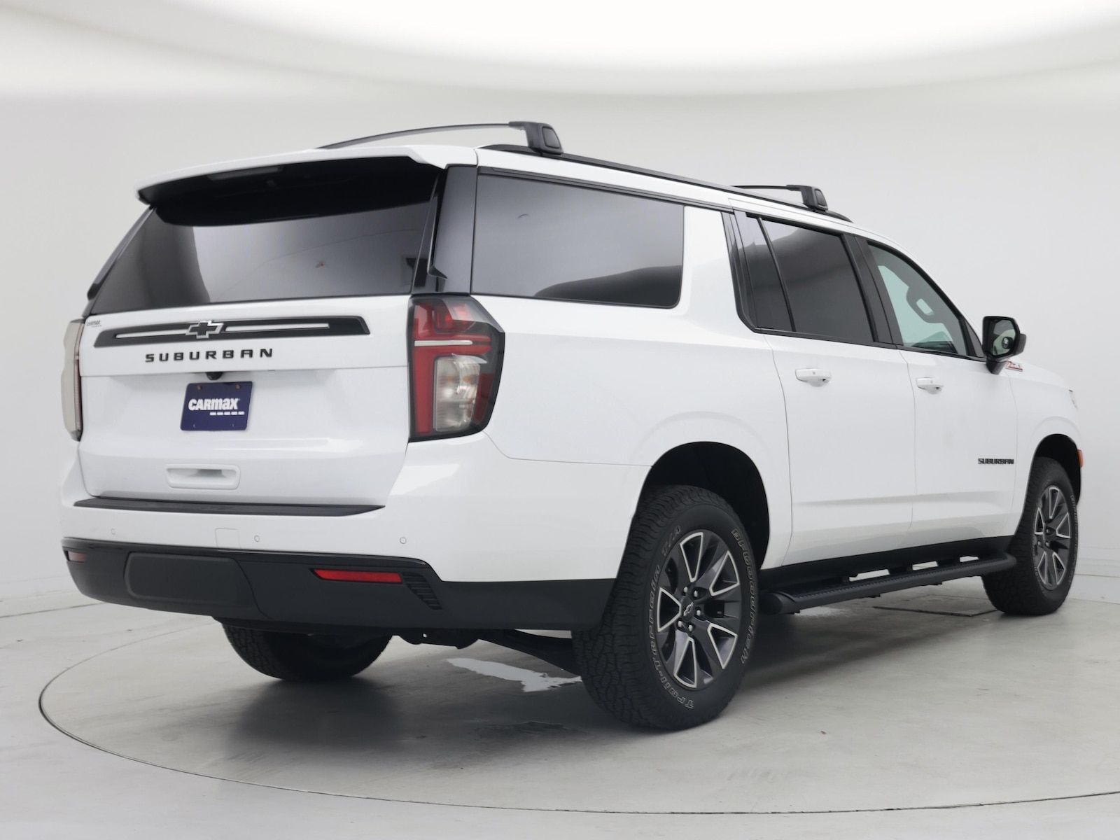 2023 Chevrolet Suburban Z71 - Photo 9