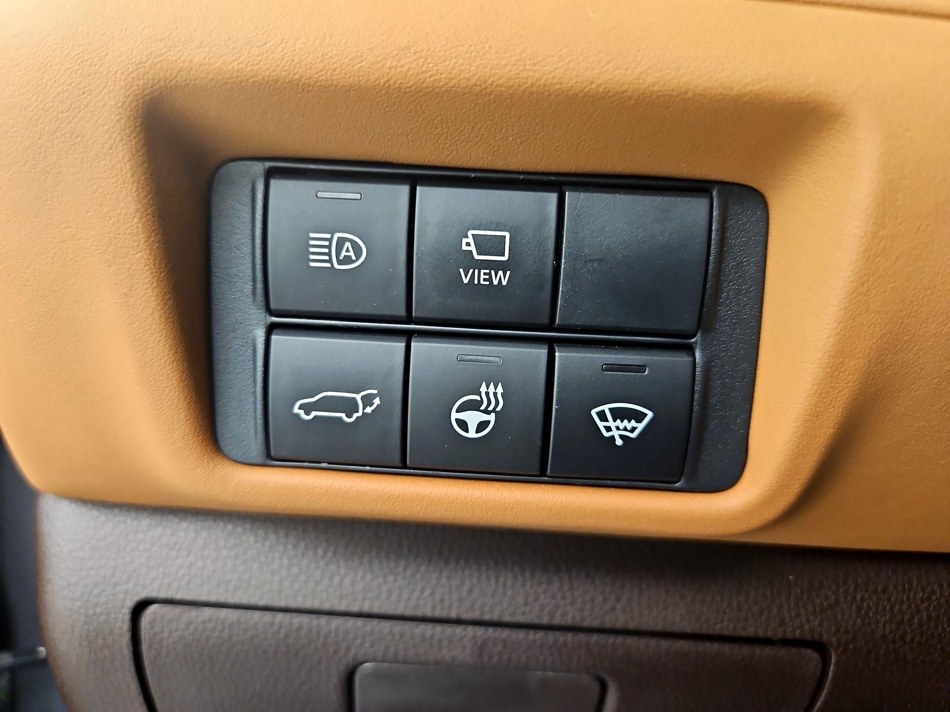 Thumbnail: 2021 Toyota Highlander - 13