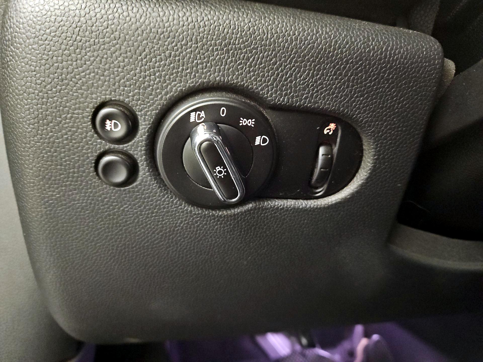 Thumbnail: 2020 MINI Cooper - 13