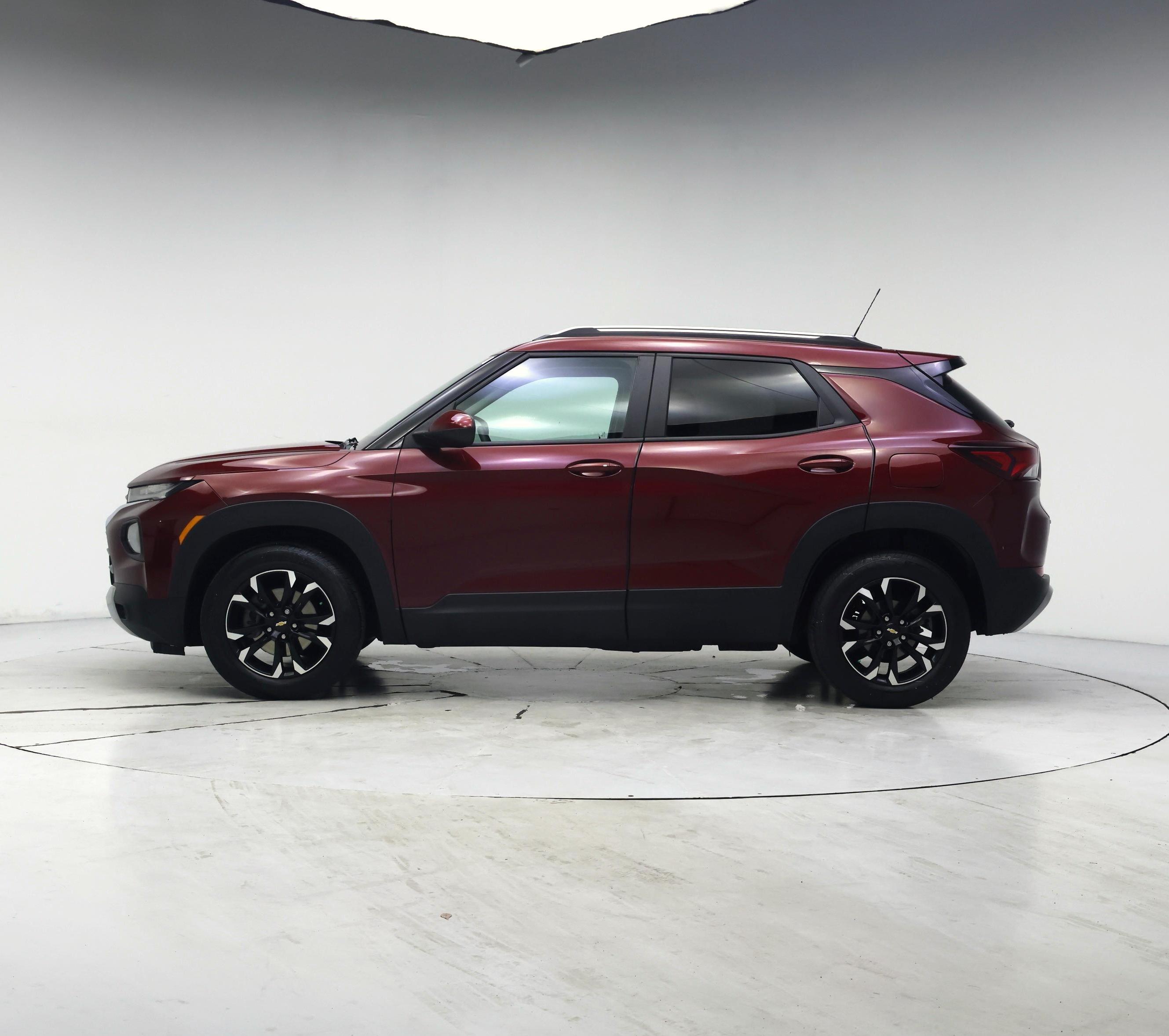 Thumbnail: 2023 Chevrolet TrailBlazer - 3