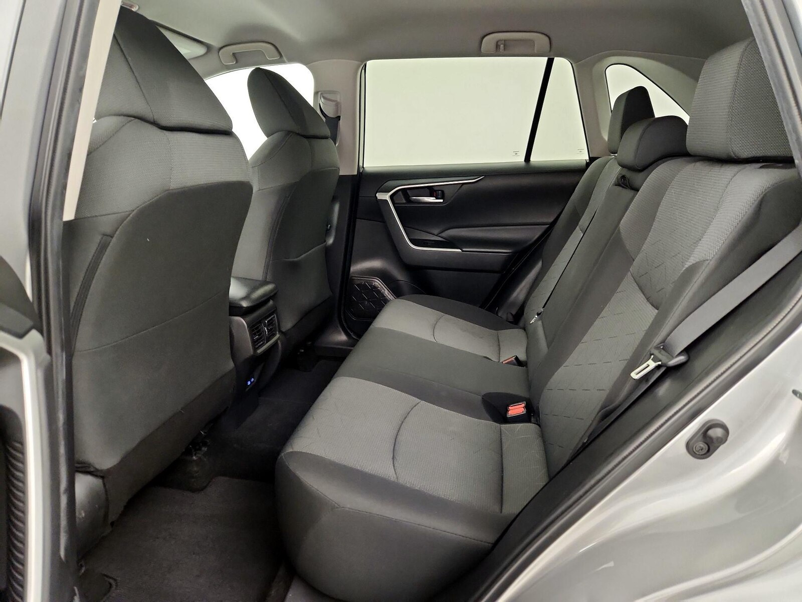 2022 Toyota RAV4 XLE - Photo 20