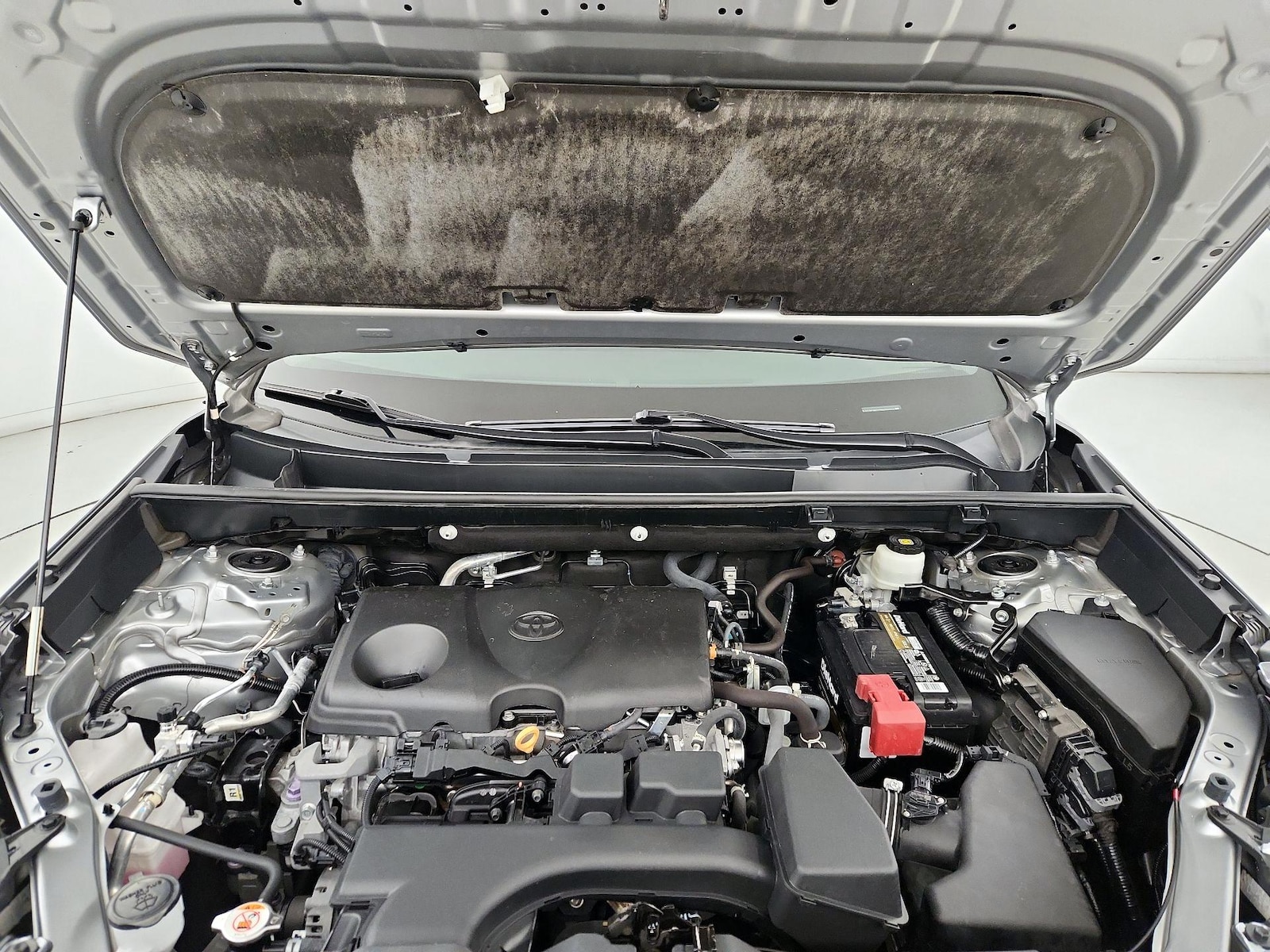 2022 Toyota RAV4 XLE - Photo 22