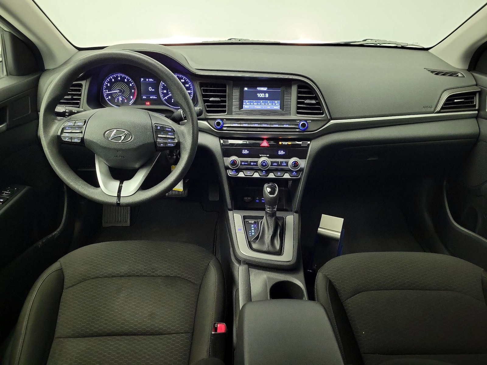 2020 Hyundai Elantra SE - Photo 10