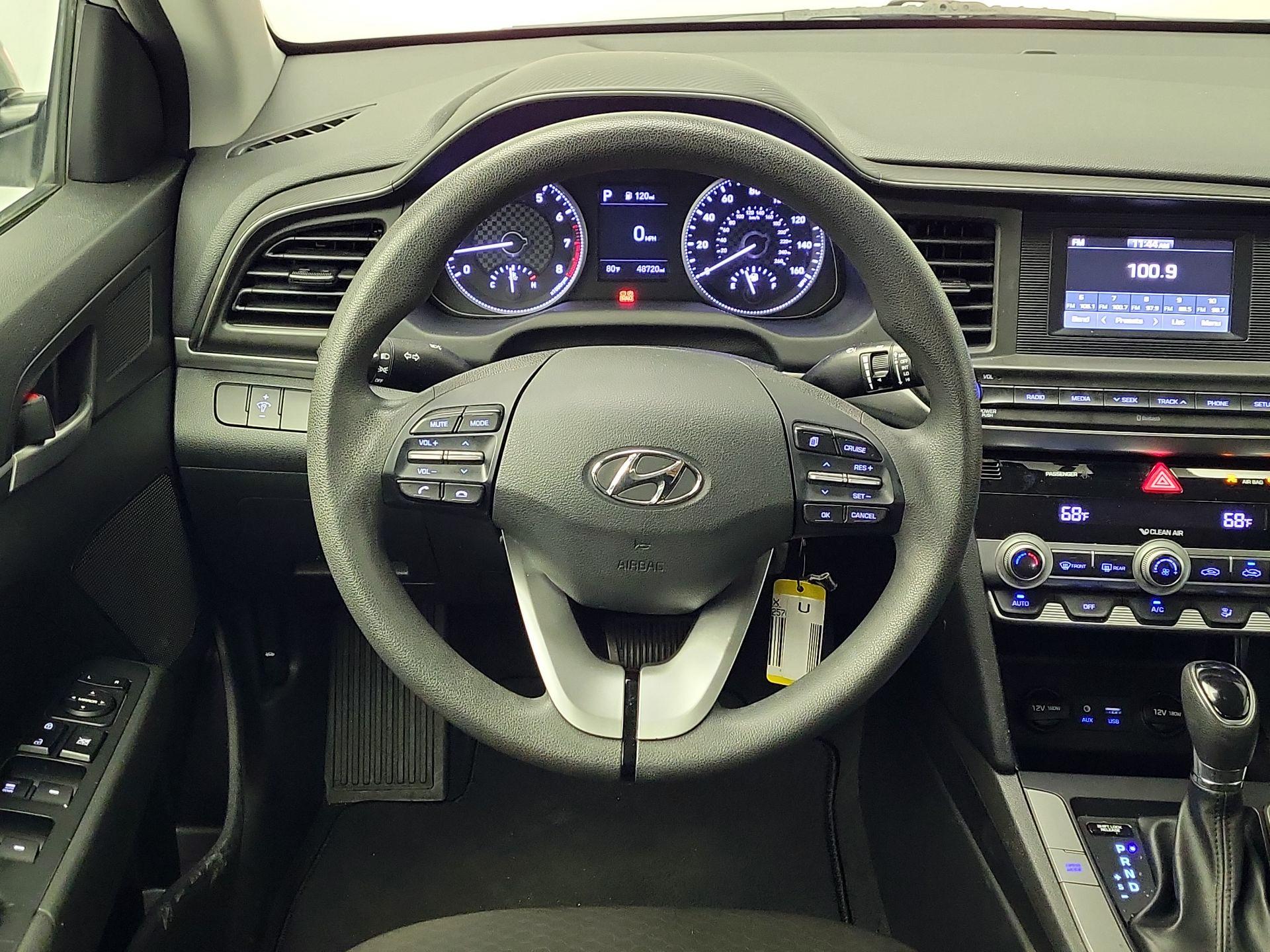 Thumbnail: 2020 Hyundai Elantra - 10