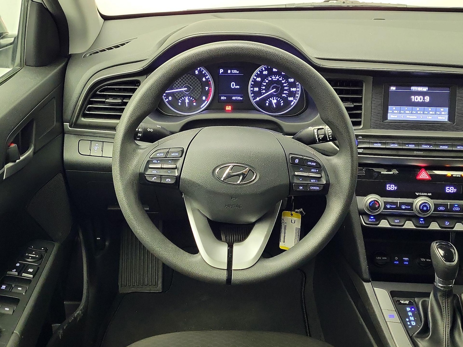 2020 Hyundai Elantra SE - Photo 11